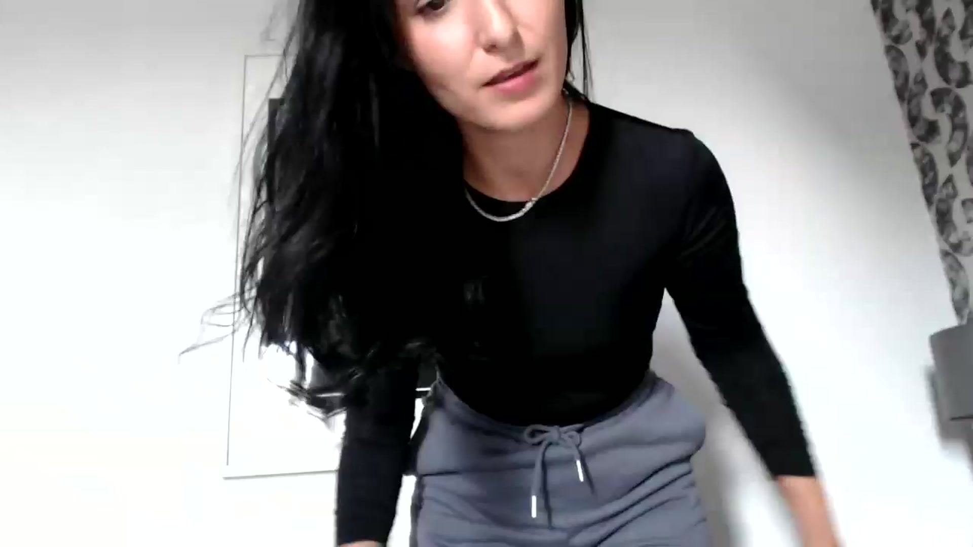 Gallery image thumbnail from MissLeanne's myfreecams stream on, 08/05/2025, 15:05 image 16 of 20
