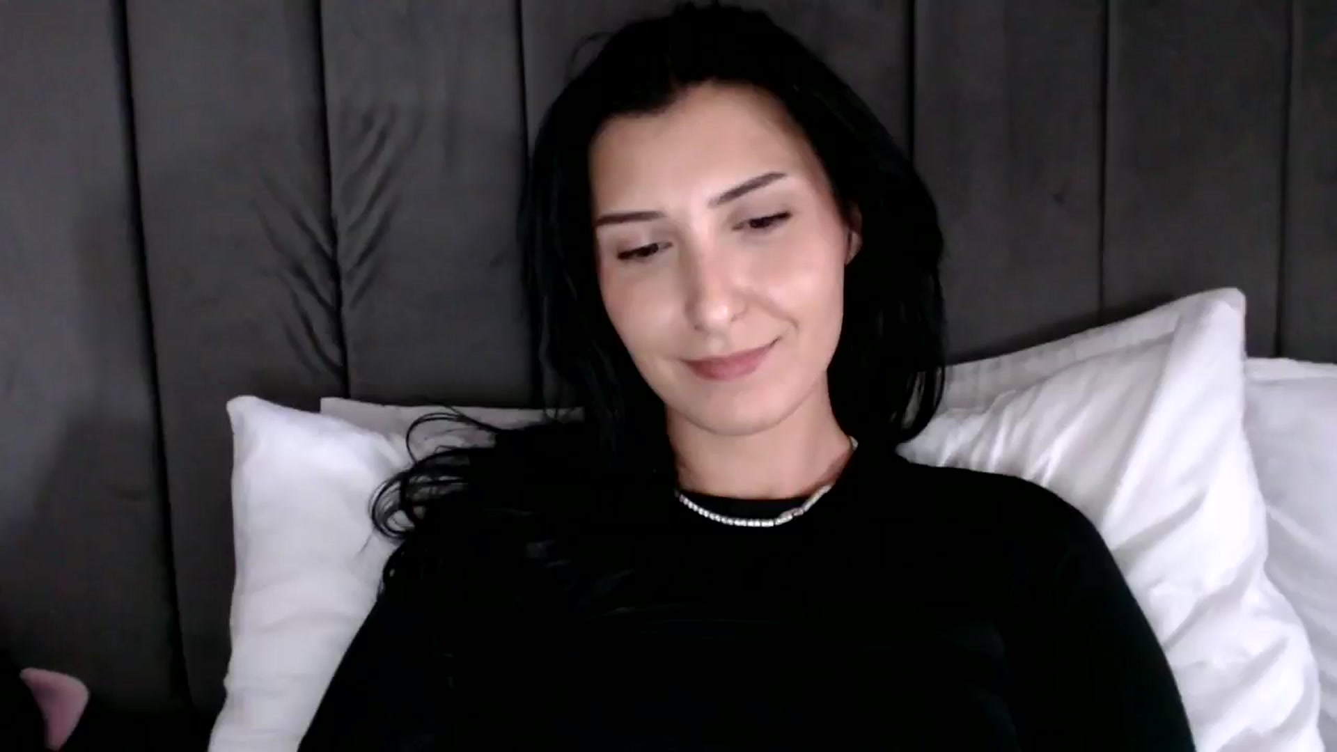 Gallery image thumbnail from MissLeanne's myfreecams stream on, 08/05/2025, 15:05 image 14 of 20