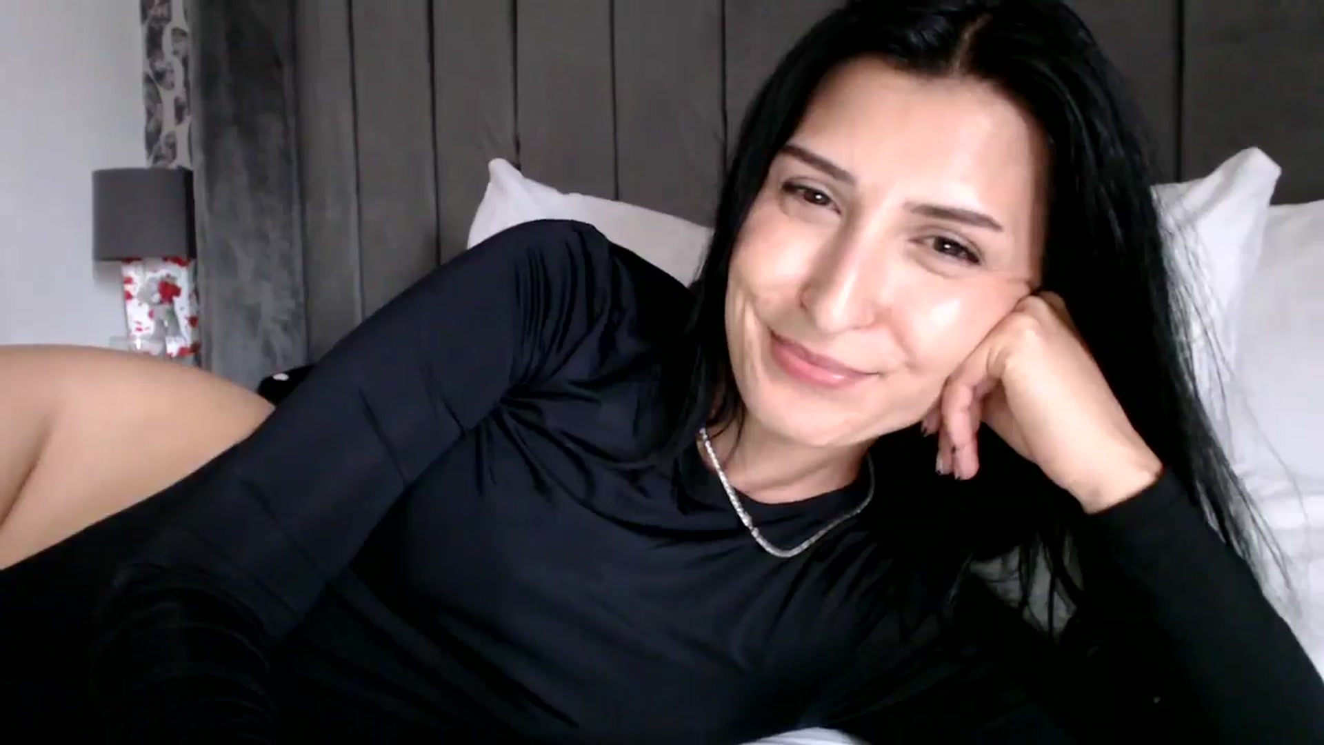 Gallery image thumbnail from MissLeanne's myfreecams stream on, 08/05/2025, 15:05 image 12 of 20