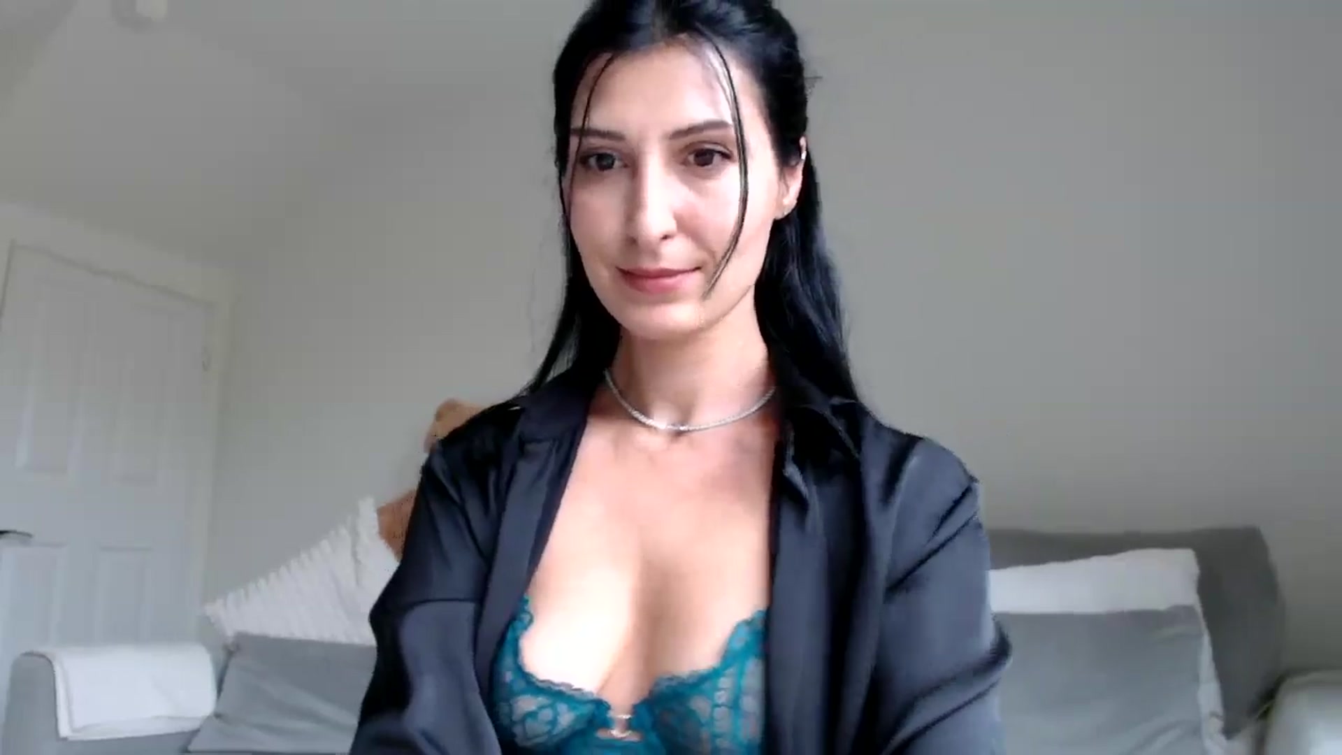 Gallery image thumbnail from MissLeanne's myfreecams stream on, 08/18/2025, 12:31 image 11 of 20