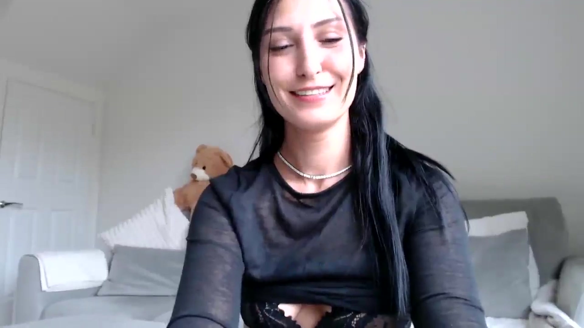 Gallery image thumbnail from MissLeanne's myfreecams stream on, 08/18/2025, 15:19 image 15 of 20