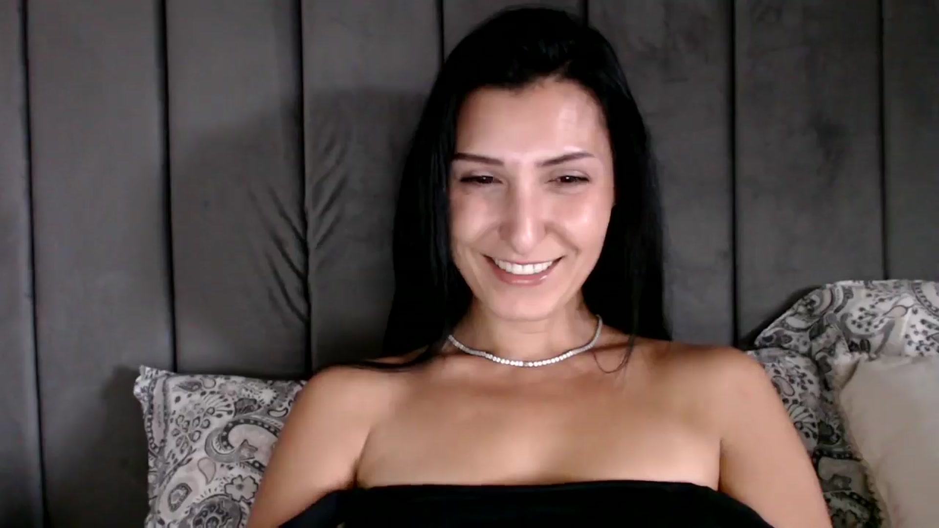 Gallery image thumbnail from MissLeanne's myfreecams stream on, 08/19/2025, 12:24 image 5 of 20