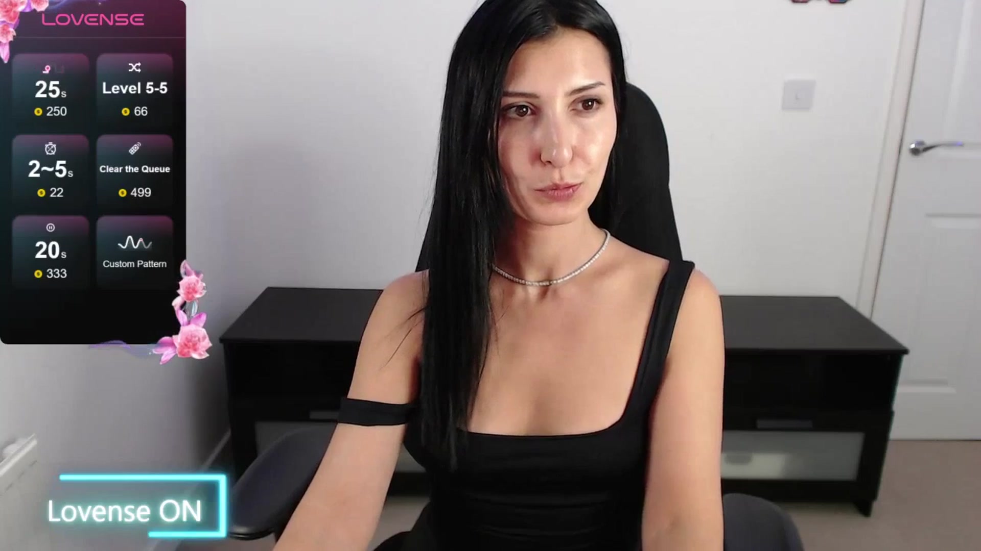 Gallery image thumbnail from MissLeanne's myfreecams stream on, 08/19/2025, 15:18 image 3 of 20
