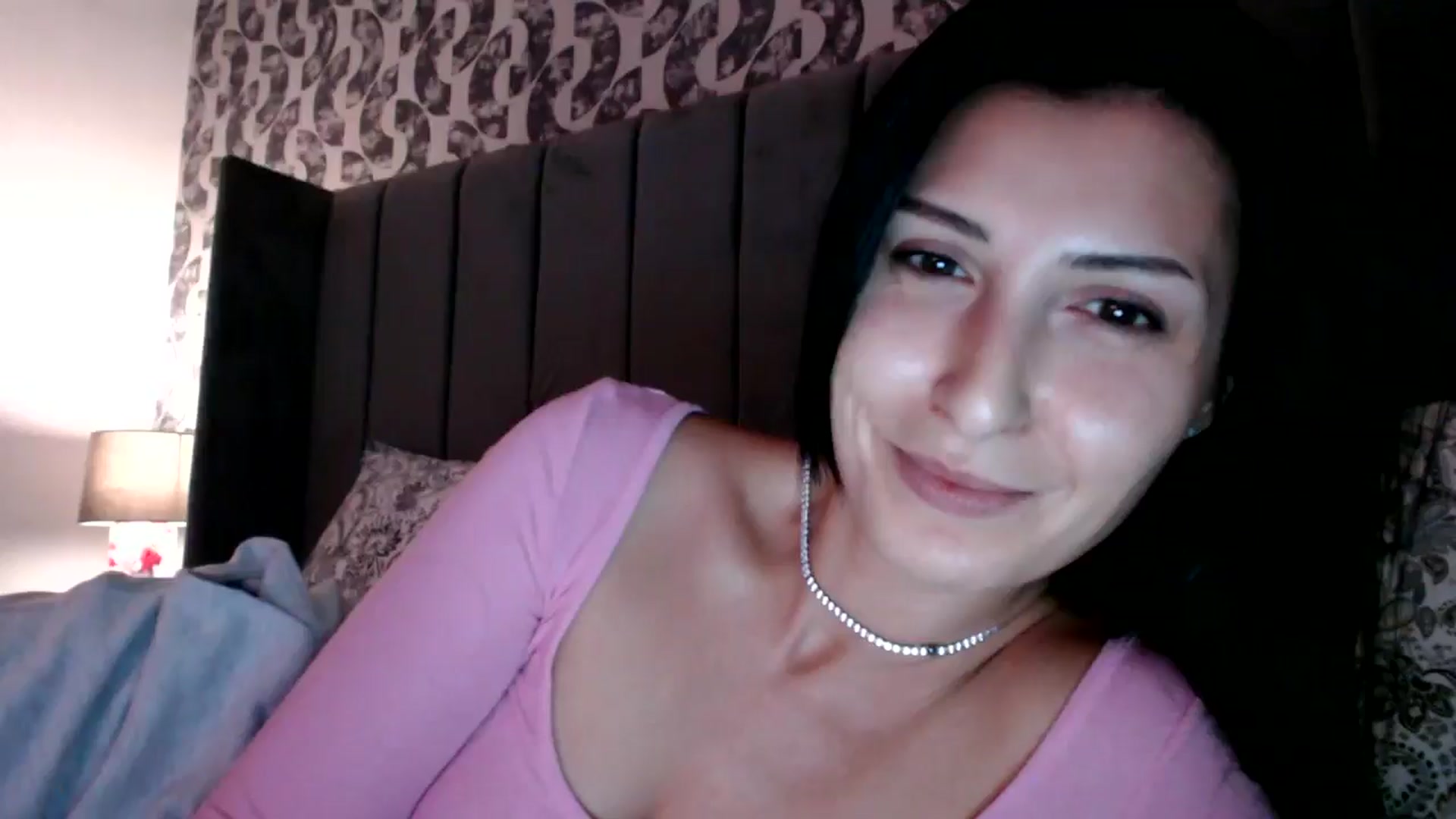 Gallery image thumbnail from MissLeanne's myfreecams stream on, 08/19/2025, 19:19 image 3 of 20