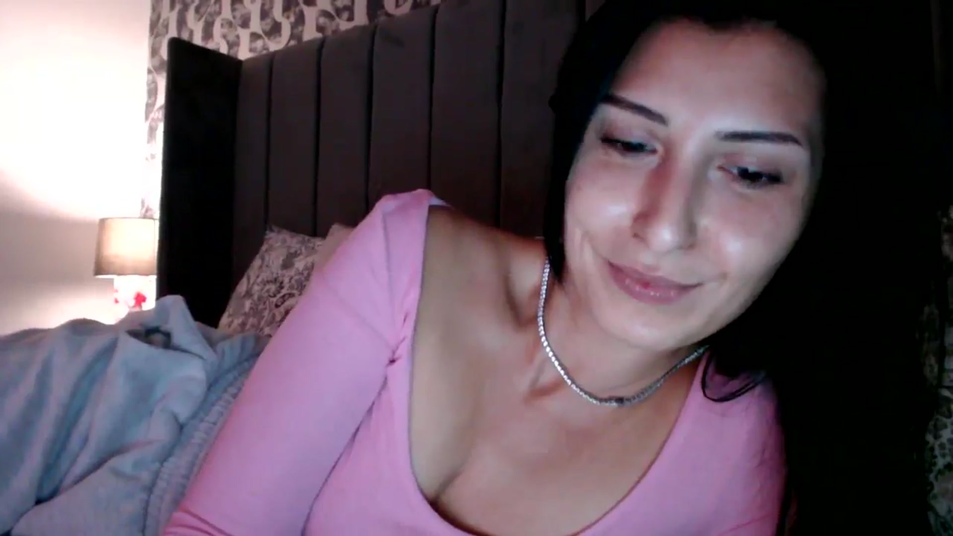 Gallery image thumbnail from MissLeanne's myfreecams stream on, 08/19/2025, 19:19 image 15 of 20