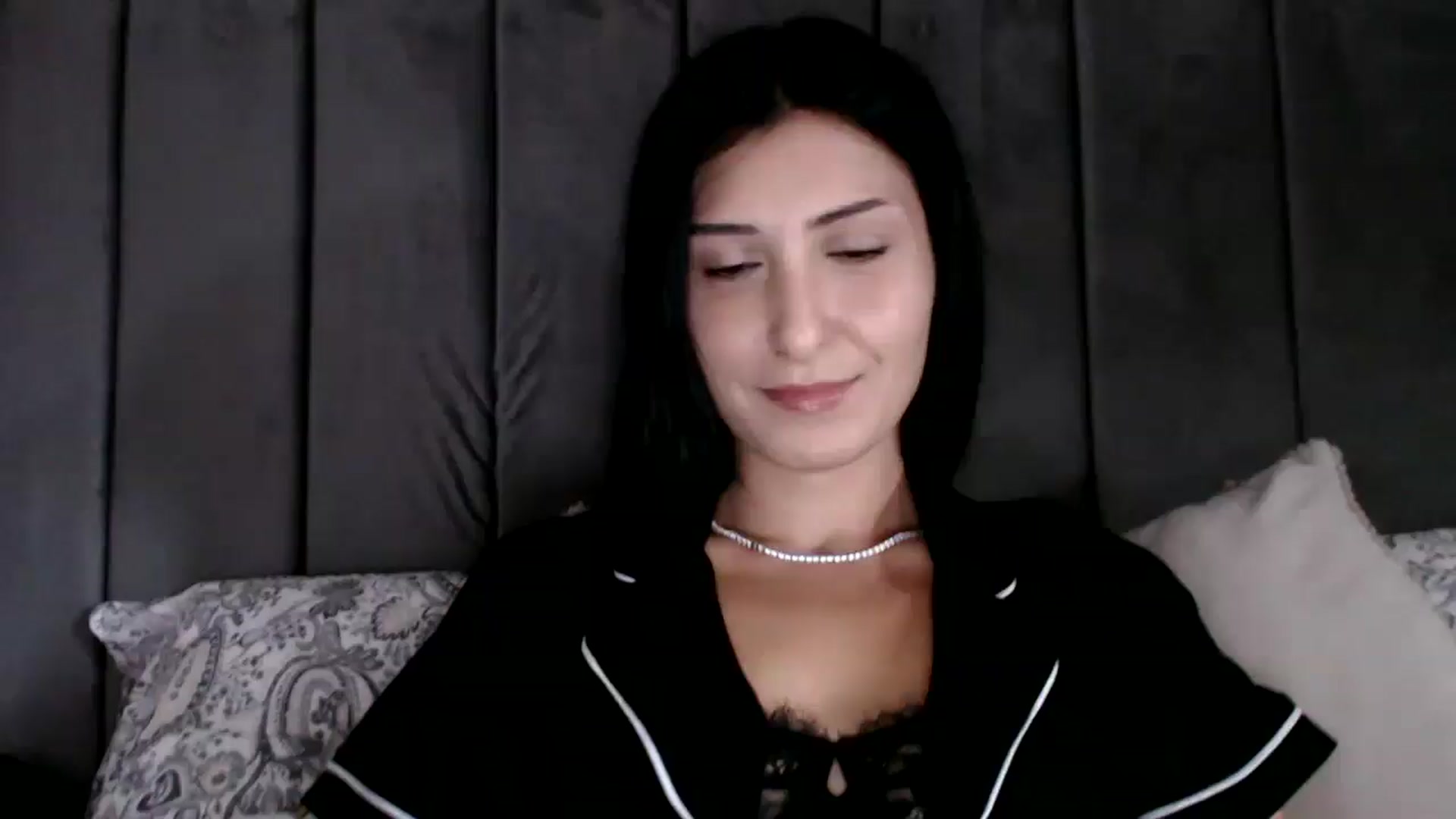 Gallery image thumbnail from MissLeanne's myfreecams stream on, 08/21/2025, 11:49 image 19 of 20