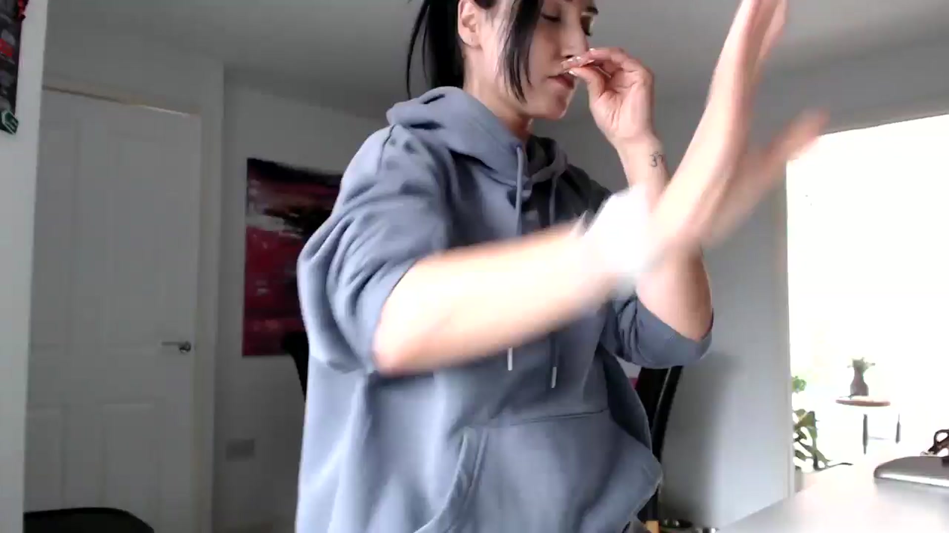 Gallery image thumbnail from MissLeanne's myfreecams stream on, 08/21/2025, 13:12 image 10 of 20