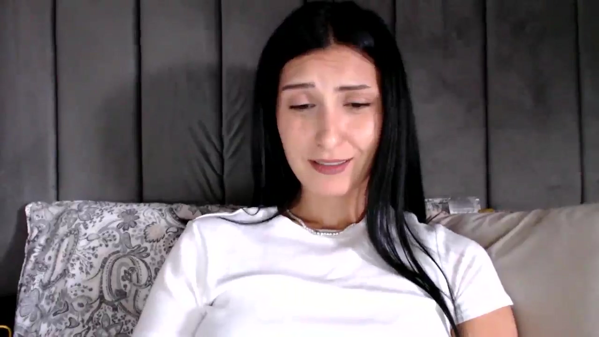 Gallery image thumbnail from MissLeanne's myfreecams stream on, 08/21/2025, 14:51 image 6 of 20