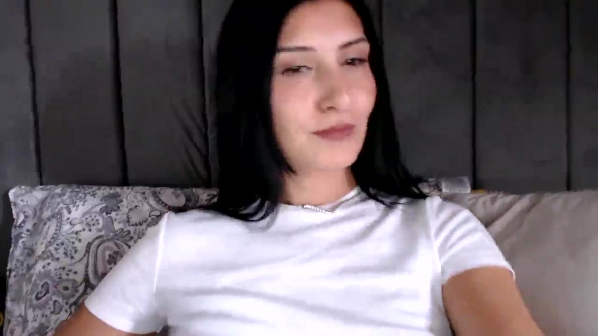 Gallery image thumbnail from MissLeanne's myfreecams stream on, 08/21/2025, 14:51 image 17 of 20