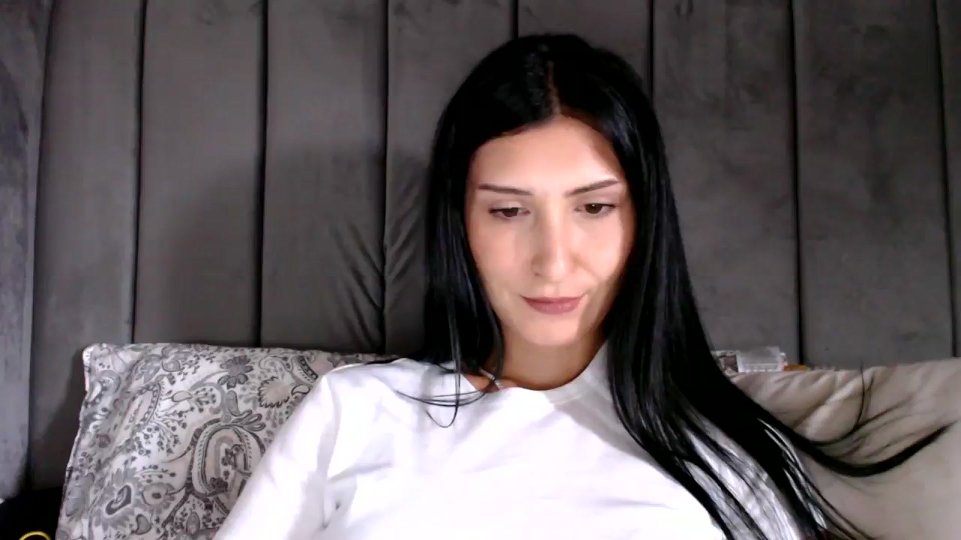 Gallery image thumbnail from MissLeanne's myfreecams stream on, 08/21/2025, 14:51 image 9 of 20