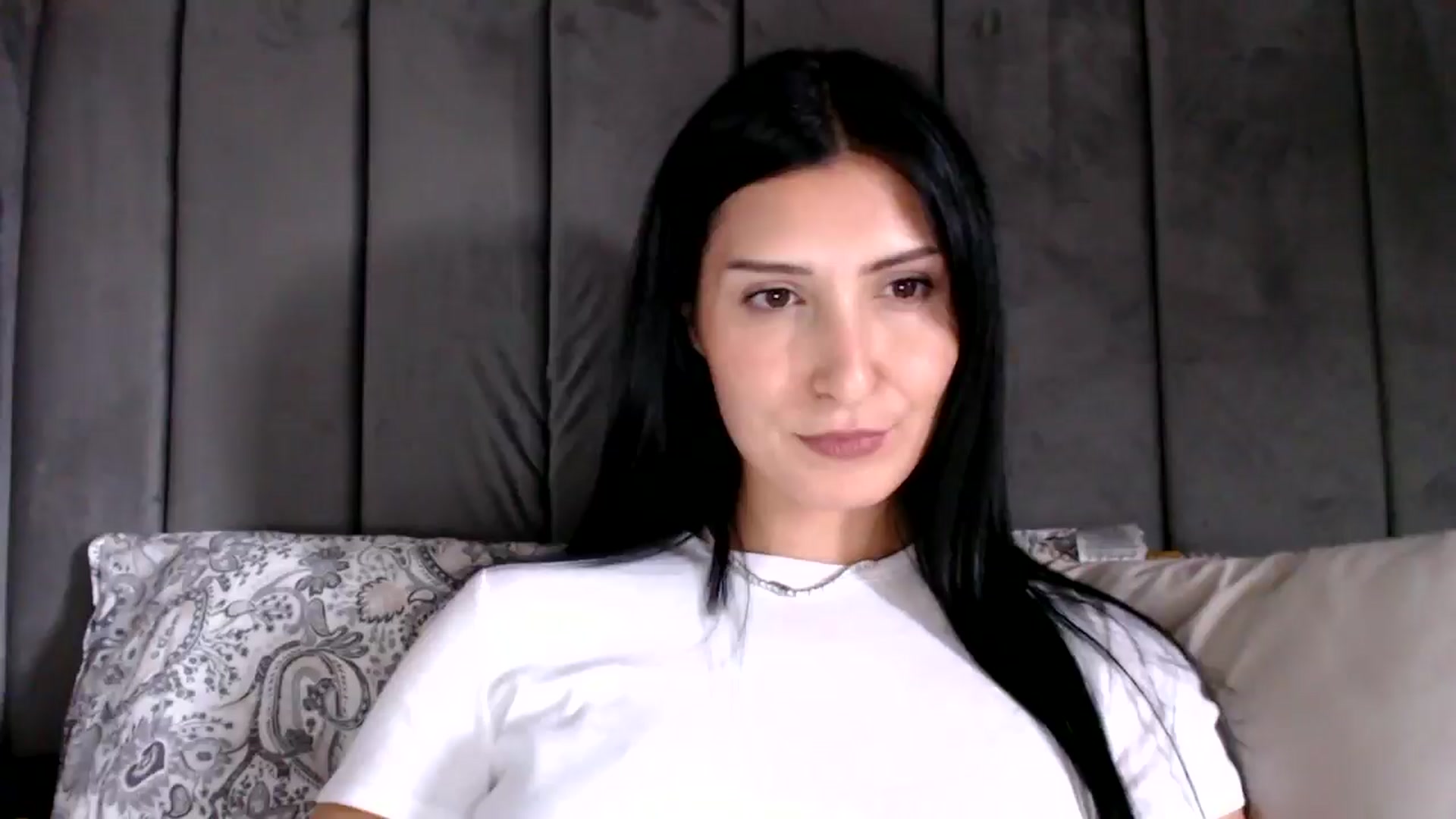 Gallery image thumbnail from MissLeanne's myfreecams stream on, 08/21/2025, 14:51 image 12 of 20