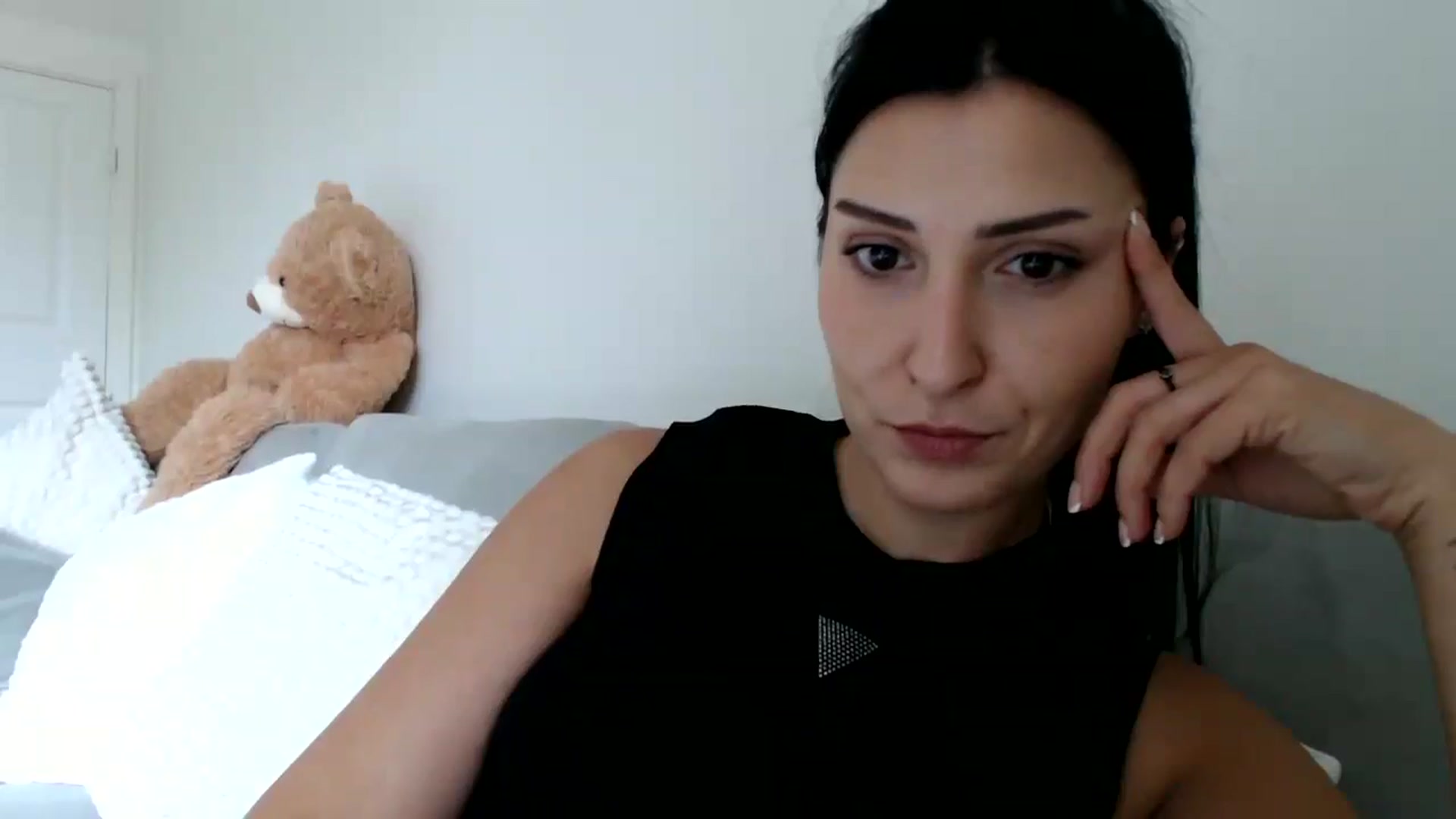Gallery image thumbnail from MissLeanne's myfreecams stream on, 08/22/2025, 11:54 image 2 of 20