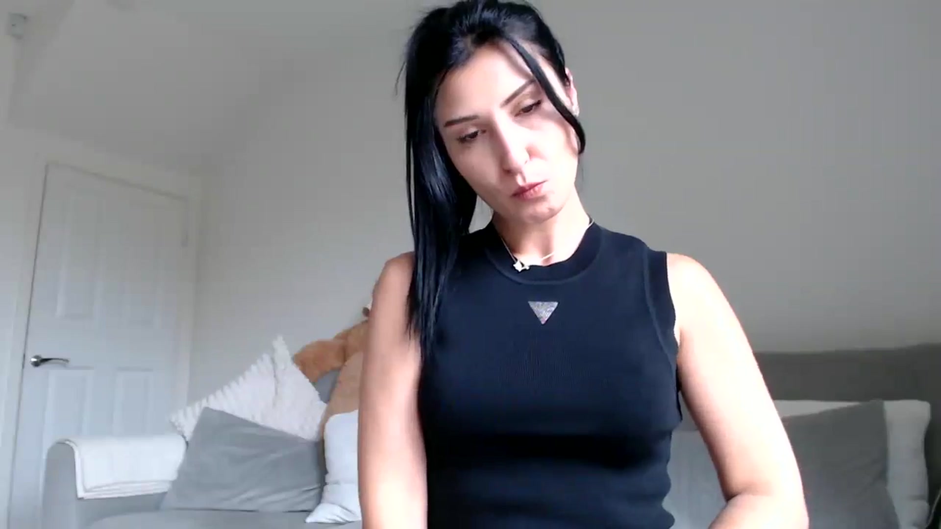 Gallery image thumbnail from MissLeanne's myfreecams stream on, 08/22/2025, 11:54 image 9 of 20