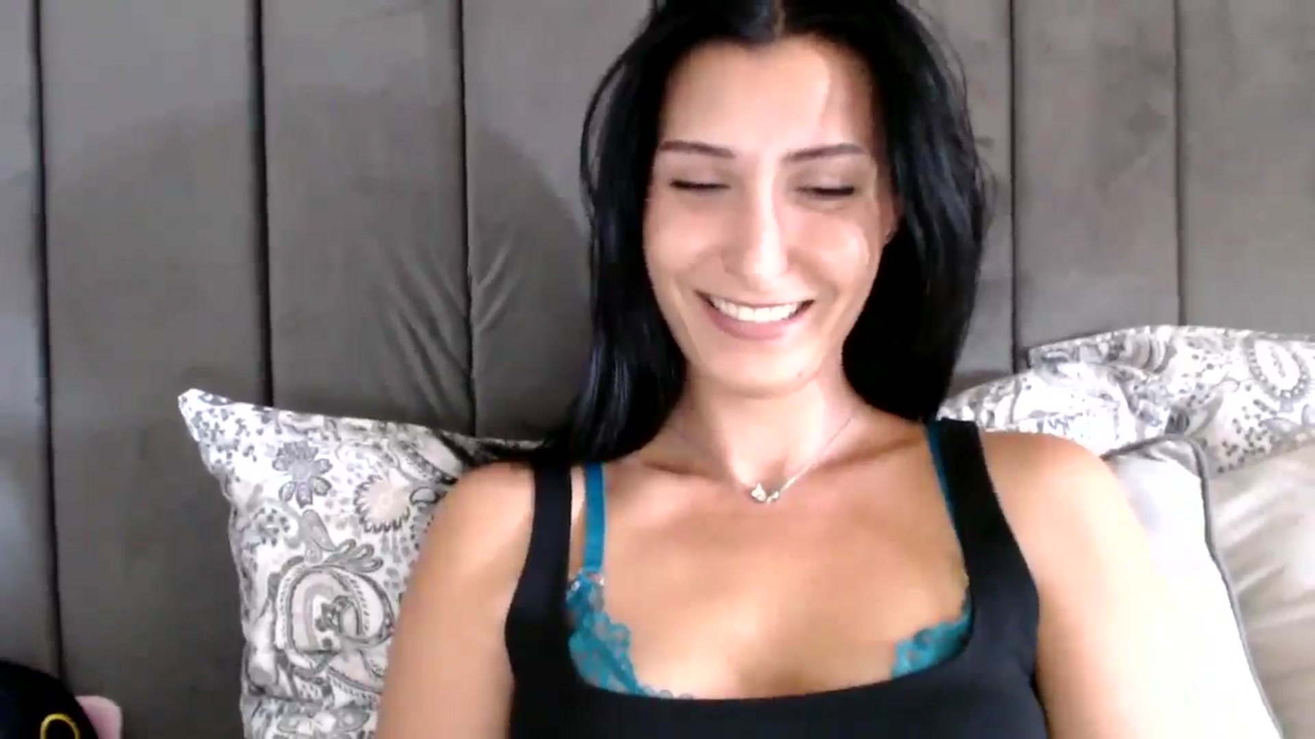 Gallery image thumbnail from MissLeanne's myfreecams stream on, 08/26/2025, 16:01 image 2 of 20