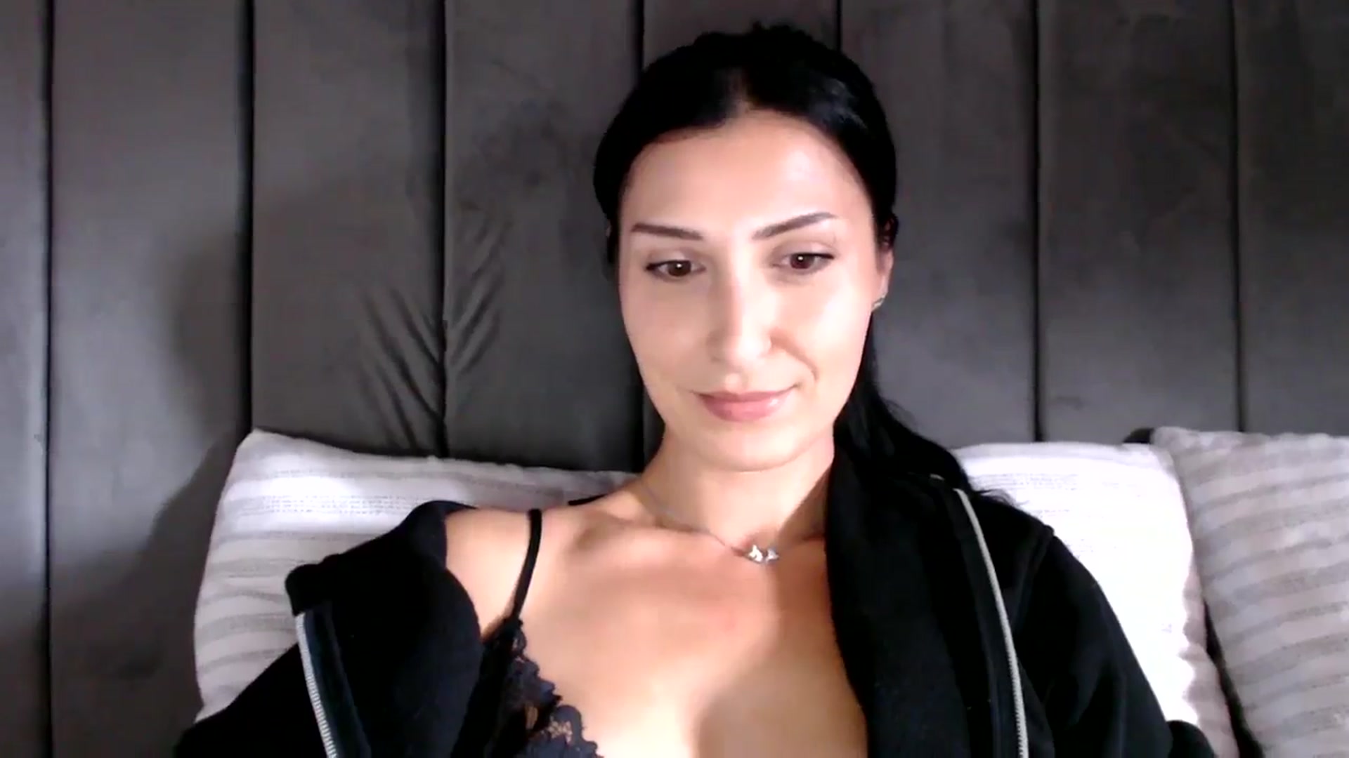 Gallery image thumbnail from MissLeanne's myfreecams stream on, 08/29/2025, 15:39 image 2 of 20