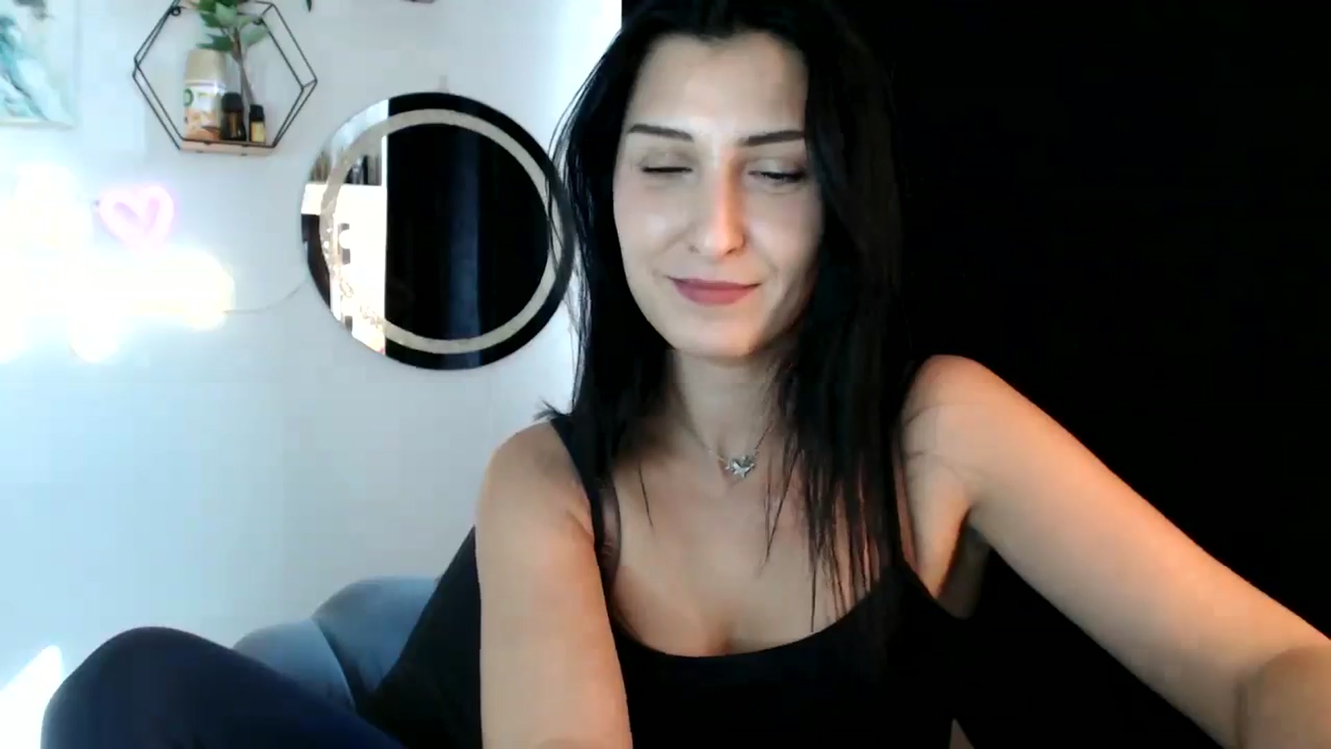 Gallery image thumbnail from MissLeanne's myfreecams stream on, 09/01/2025, 14:10 image 13 of 20