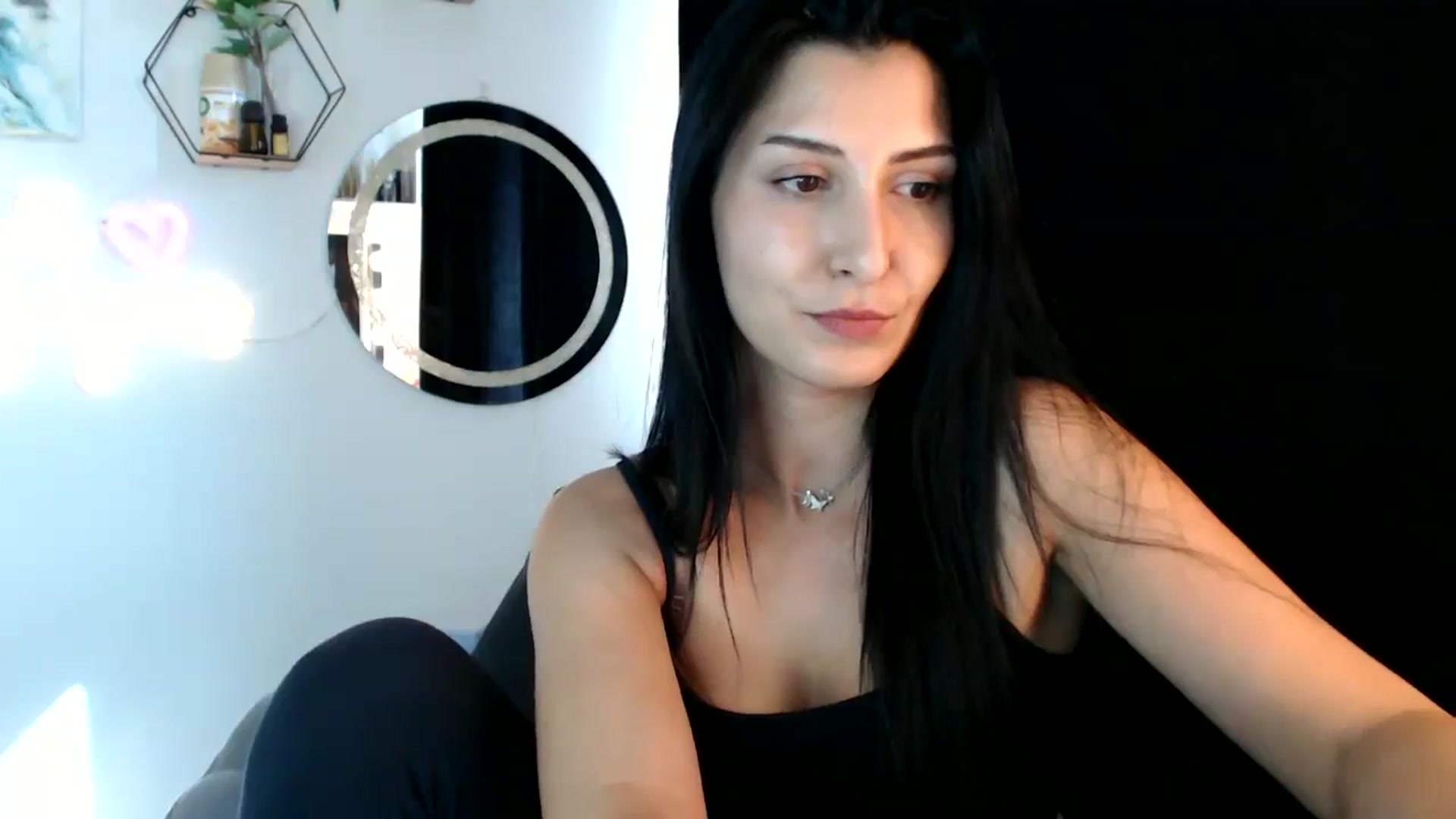 Gallery image thumbnail from MissLeanne's myfreecams stream on, 09/01/2025, 14:10 image 15 of 20