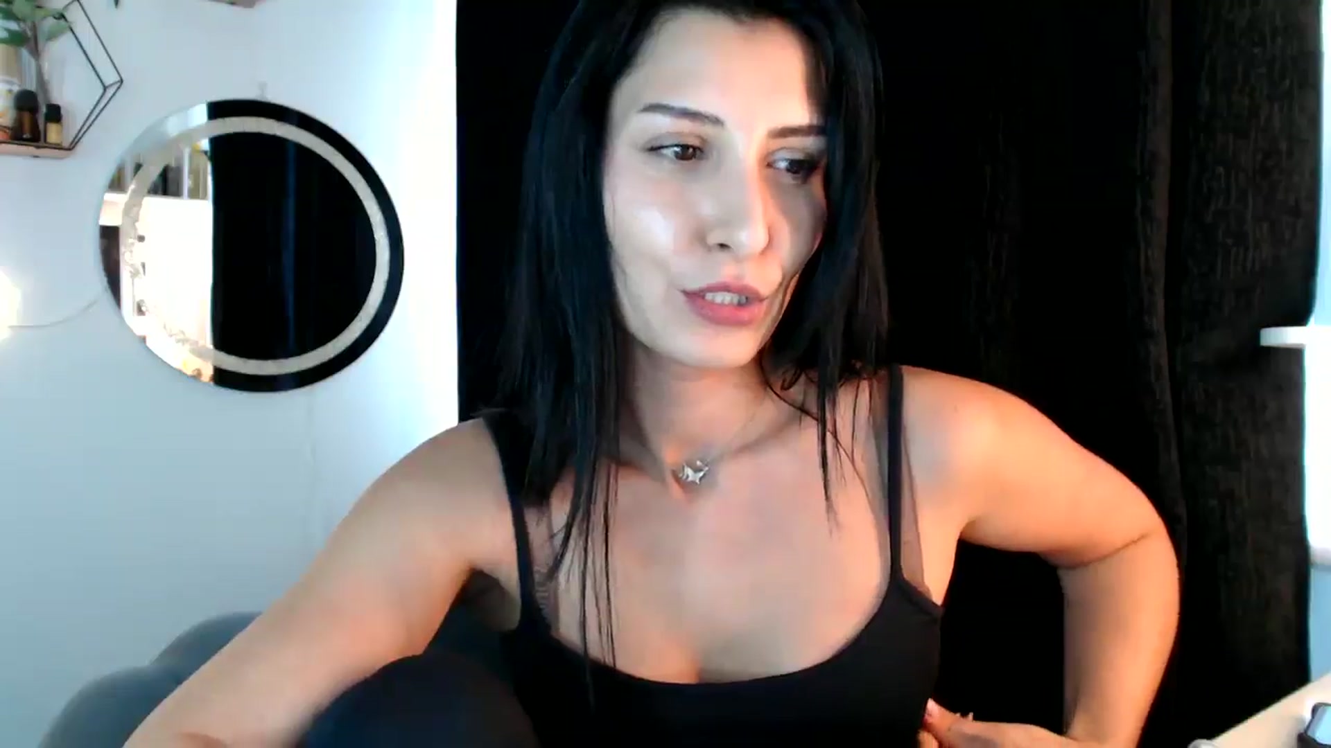 Gallery image thumbnail from MissLeanne's myfreecams stream on, 09/01/2025, 15:37 image 15 of 20