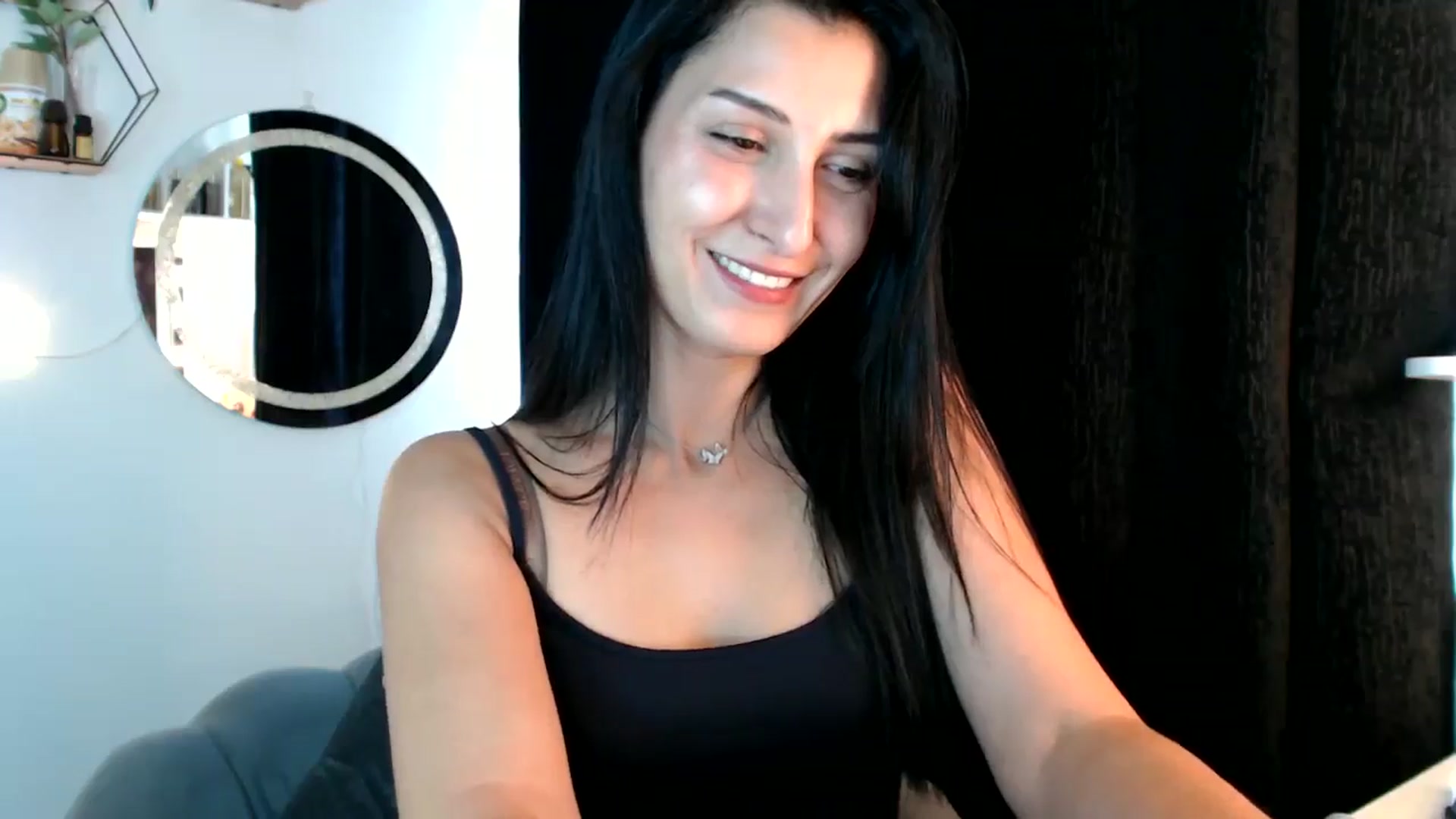Gallery image thumbnail from MissLeanne's myfreecams stream on, 09/01/2025, 15:37 image 13 of 20