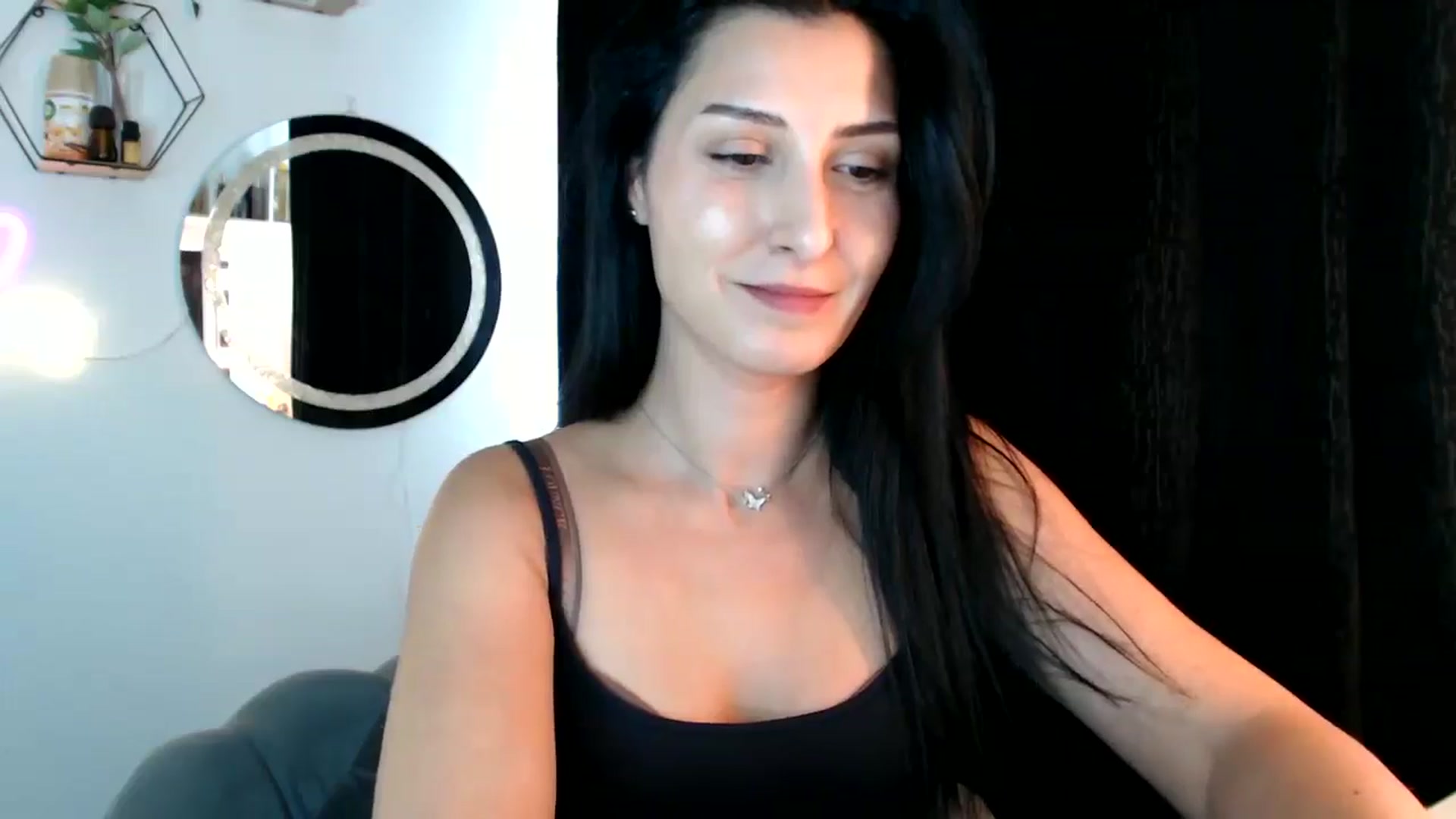 Gallery image thumbnail from MissLeanne's myfreecams stream on, 09/01/2025, 15:37 image 6 of 20