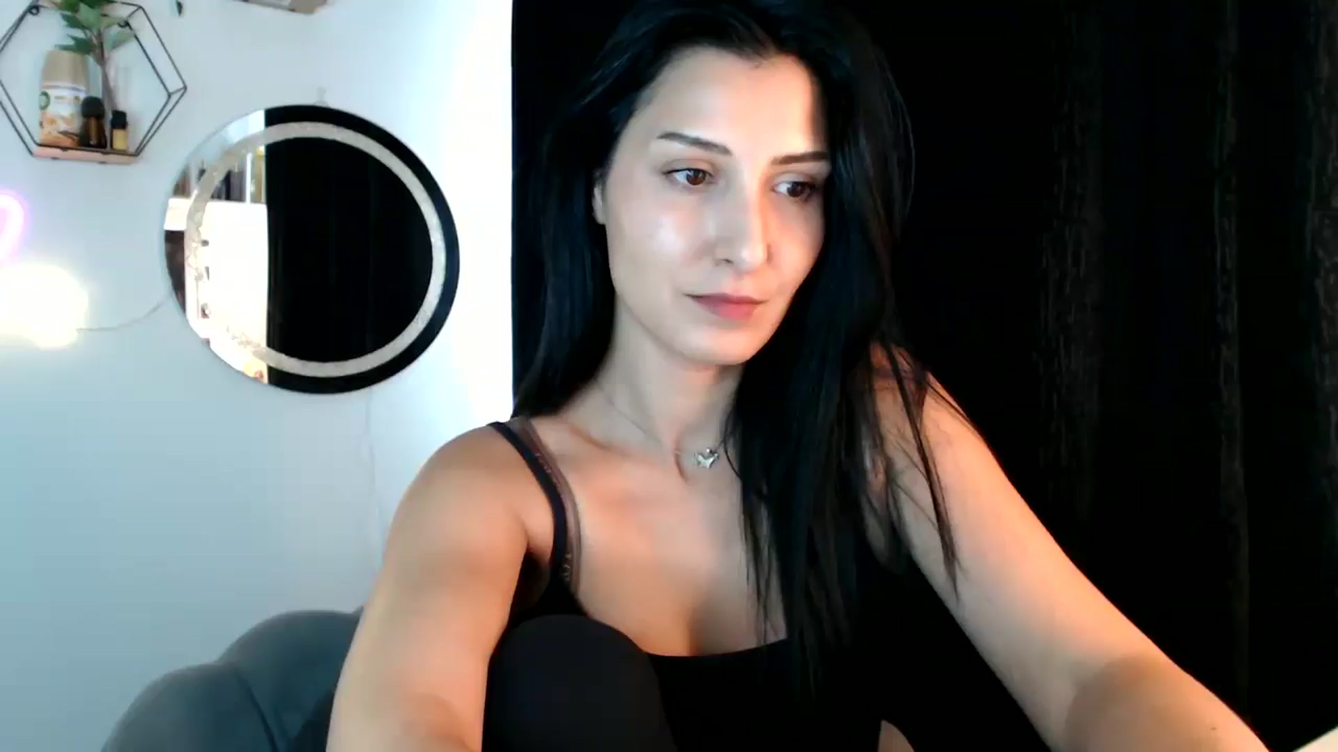 Gallery image thumbnail from MissLeanne's myfreecams stream on, 09/01/2025, 15:37 image 7 of 20