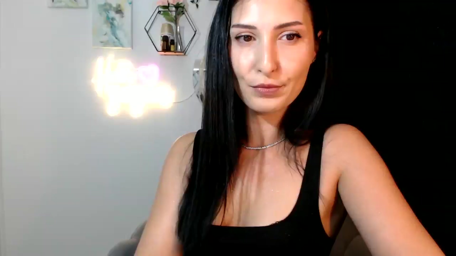 Gallery image thumbnail from MissLeanne's myfreecams stream on, 09/02/2025, 08:41 image 17 of 20
