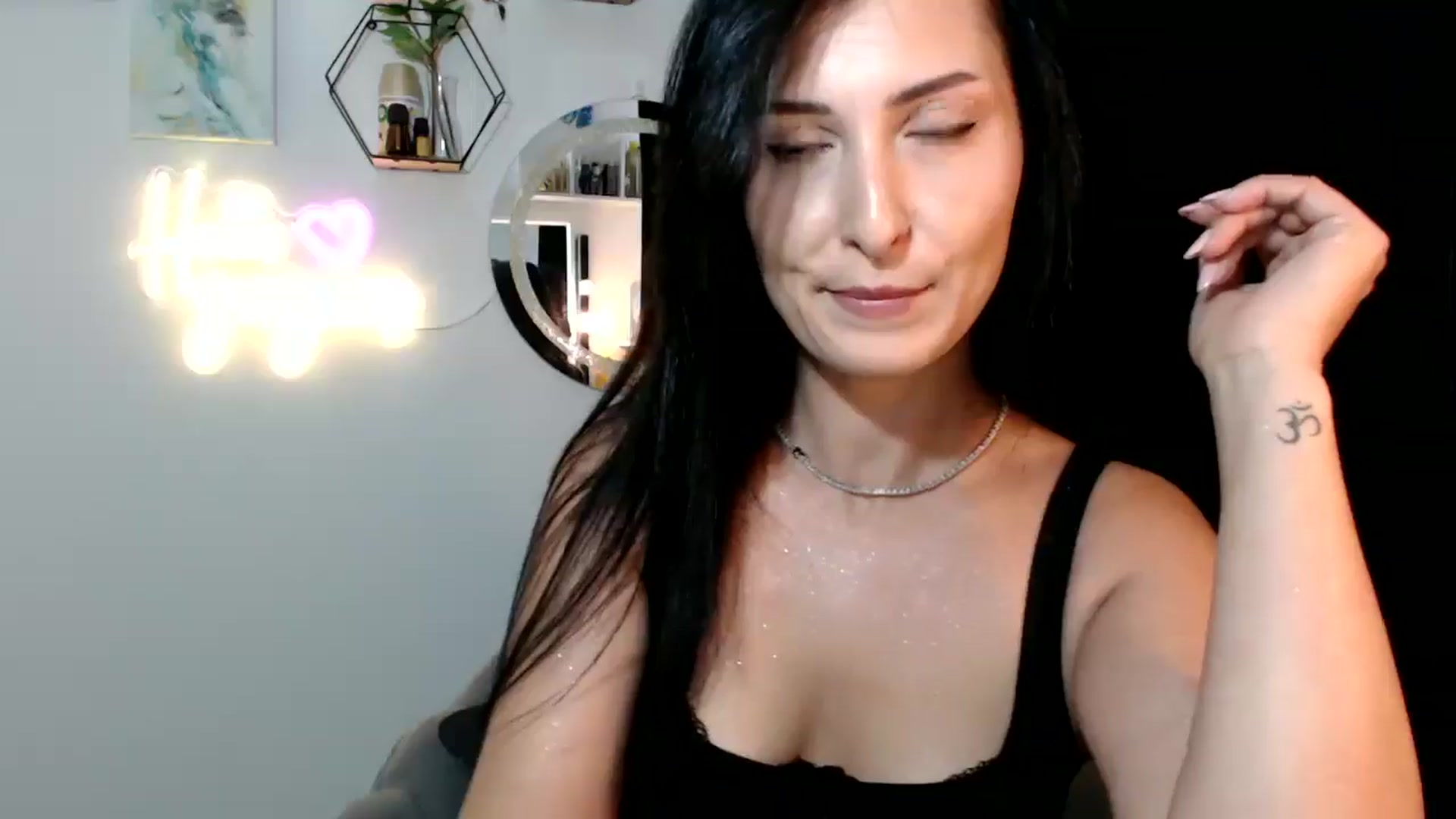 Gallery image thumbnail from MissLeanne's myfreecams stream on, 09/02/2025, 08:41 image 2 of 20