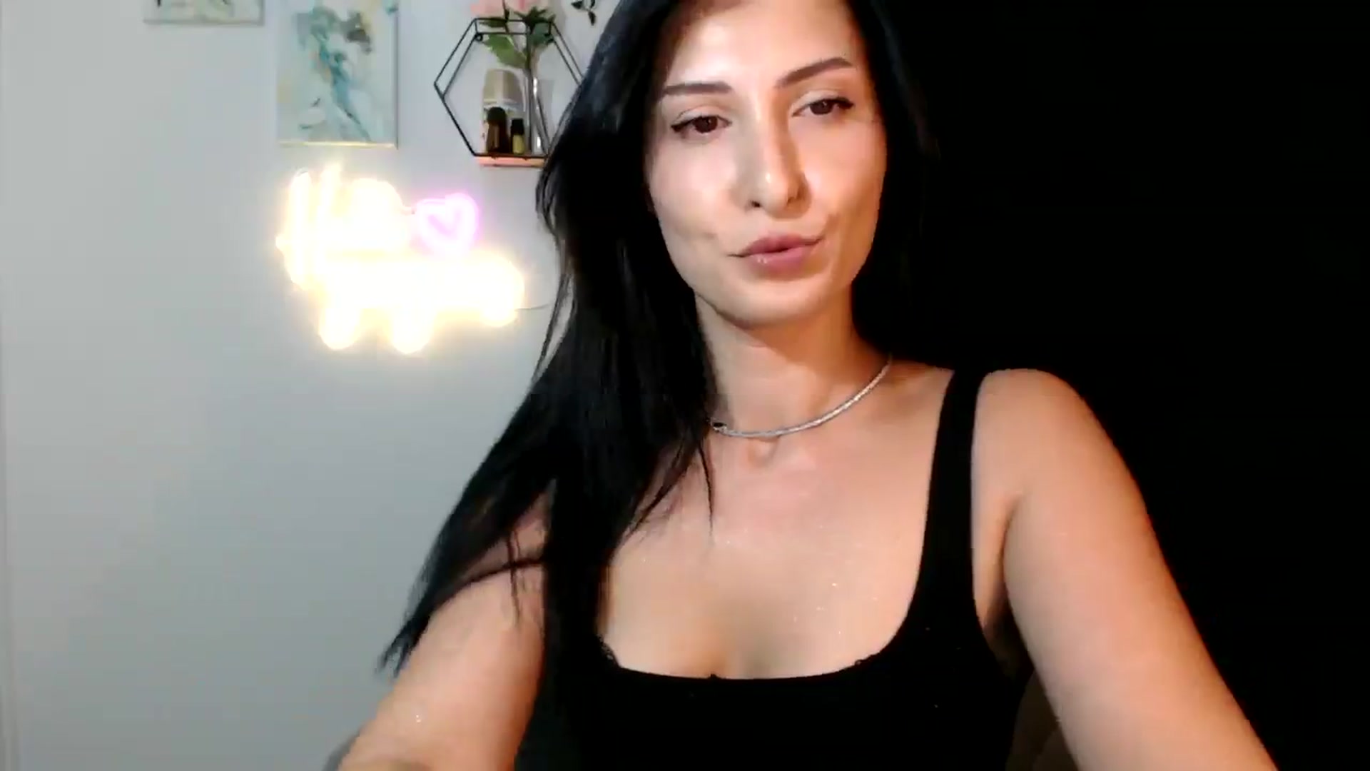 Gallery image thumbnail from MissLeanne's myfreecams stream on, 09/02/2025, 08:41 image 9 of 20