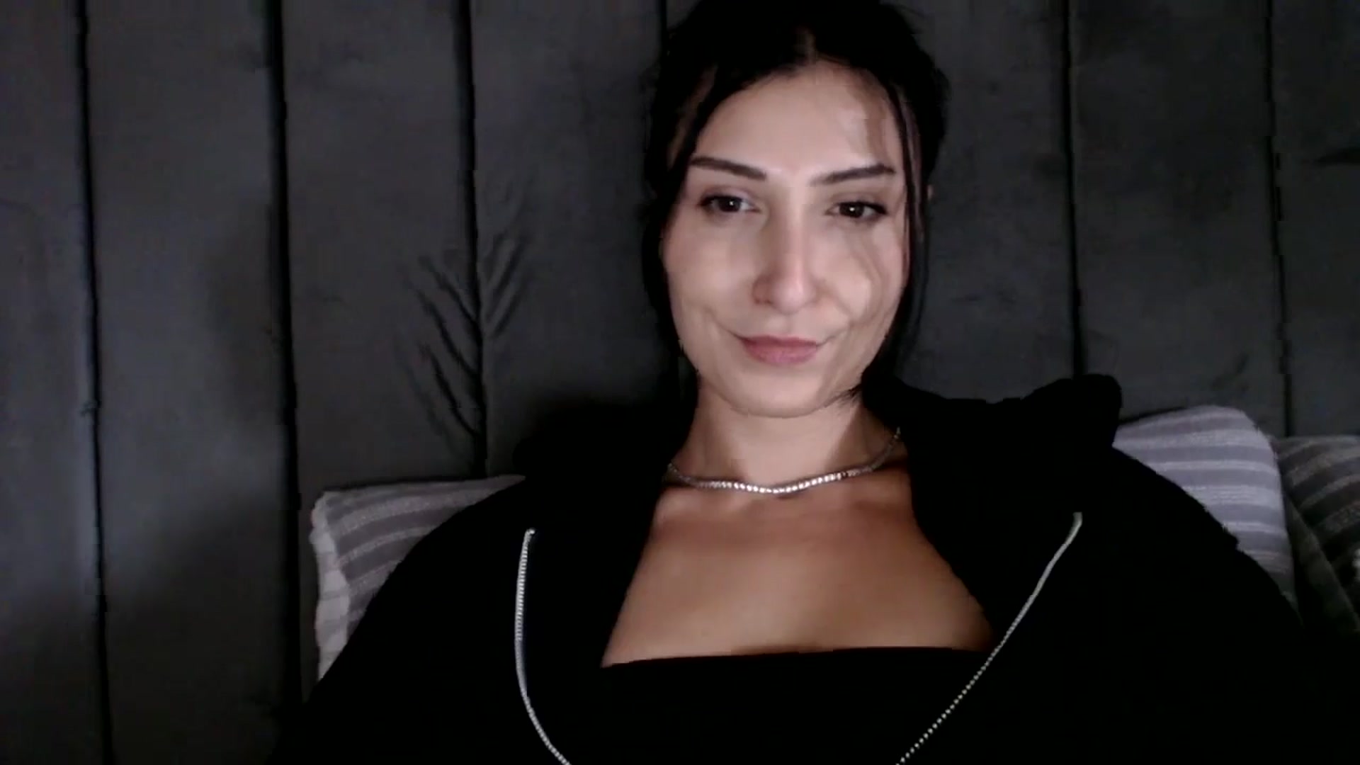 Gallery image thumbnail from MissLeanne's myfreecams stream on, 09/03/2025, 12:25 image 18 of 20