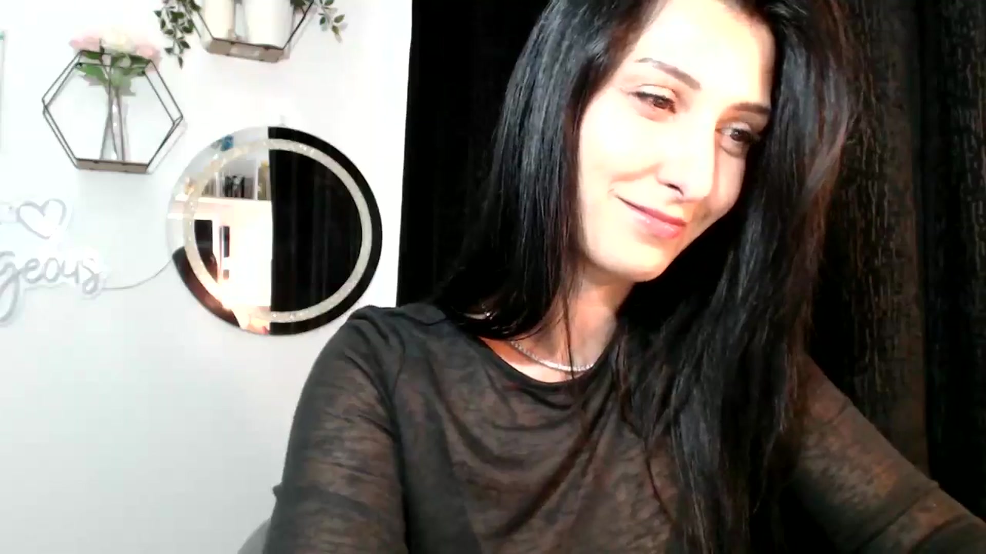 Gallery image thumbnail from MissLeanne's myfreecams stream on, 09/03/2025, 13:56 image 15 of 20
