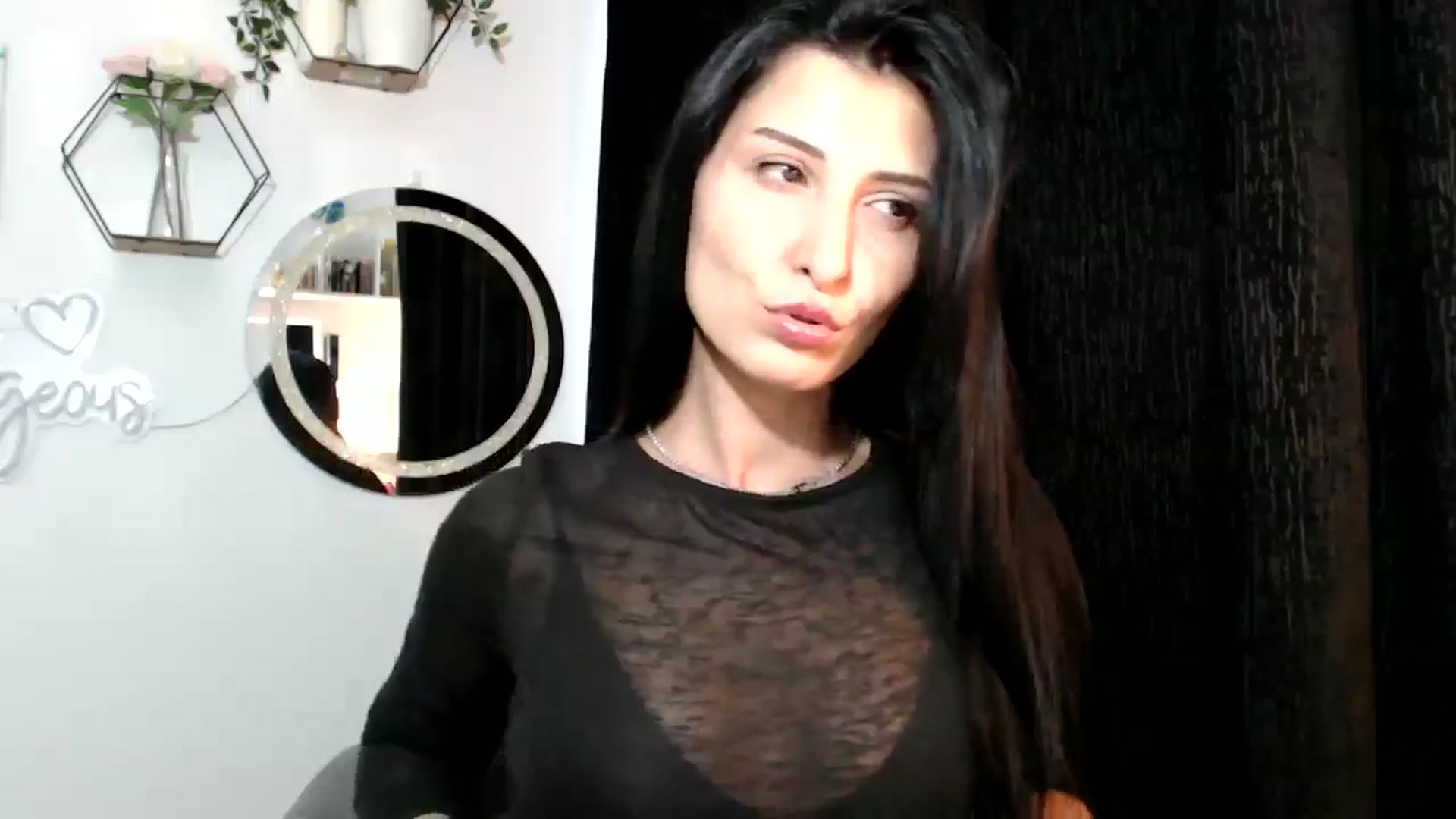 Gallery image thumbnail from MissLeanne's myfreecams stream on, 09/03/2025, 13:56 image 4 of 20