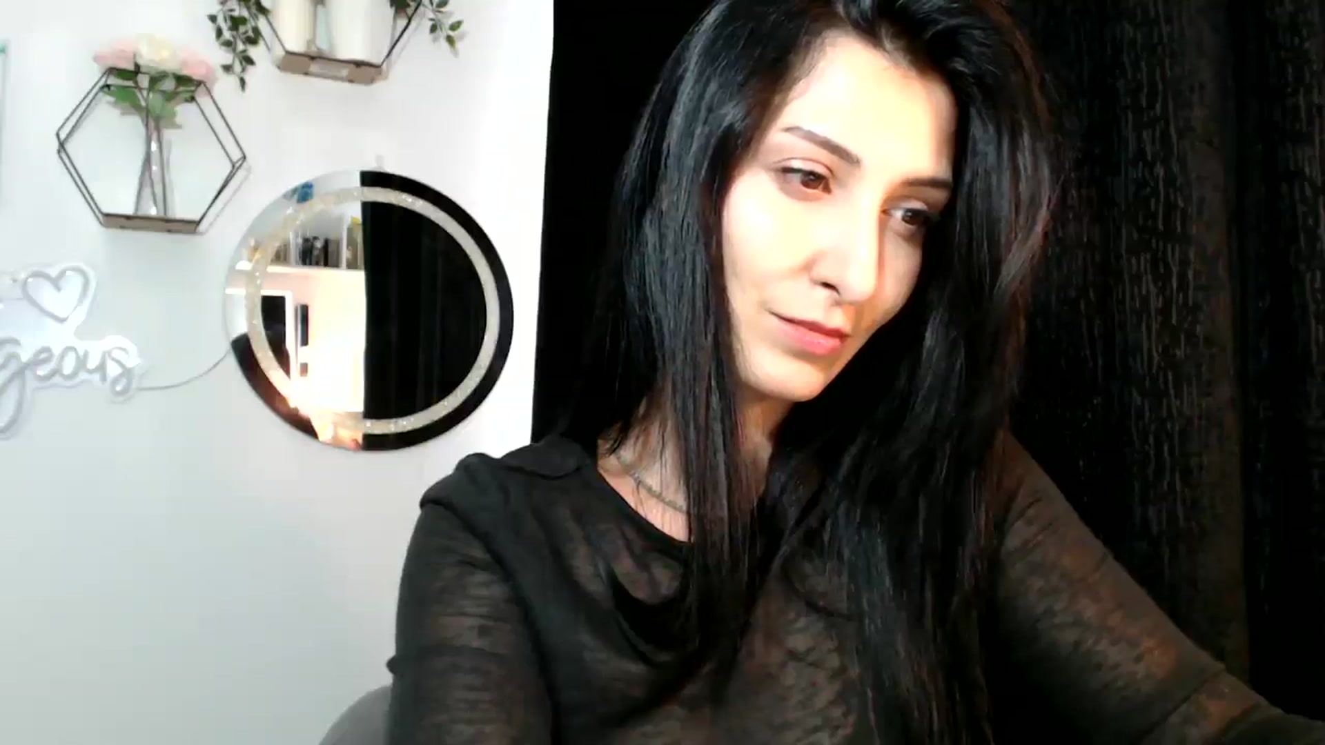 Gallery image thumbnail from MissLeanne's myfreecams stream on, 09/03/2025, 13:56 image 14 of 20