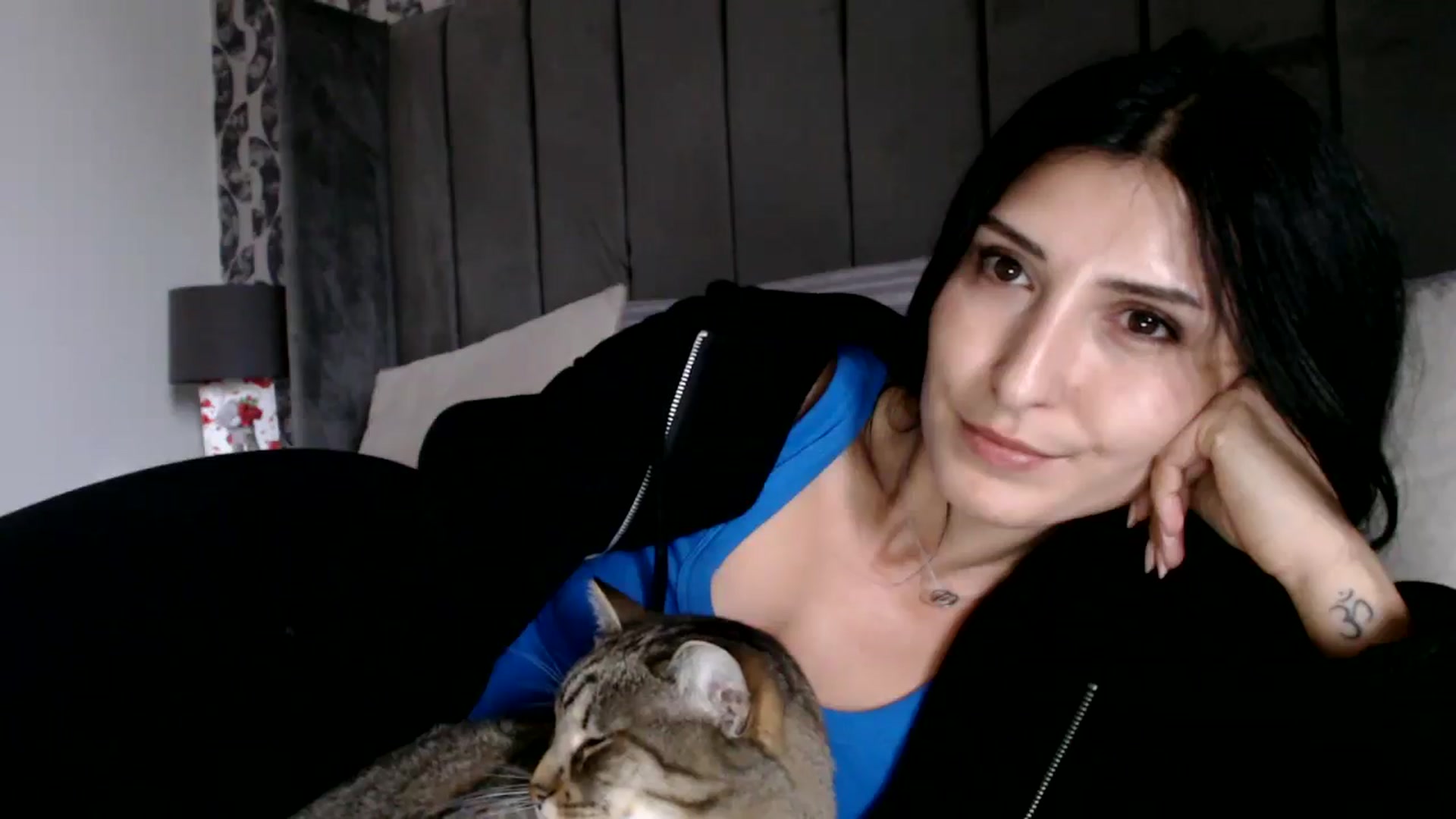 Gallery image thumbnail from MissLeanne's myfreecams stream on, 09/04/2025, 12:40 image 19 of 20