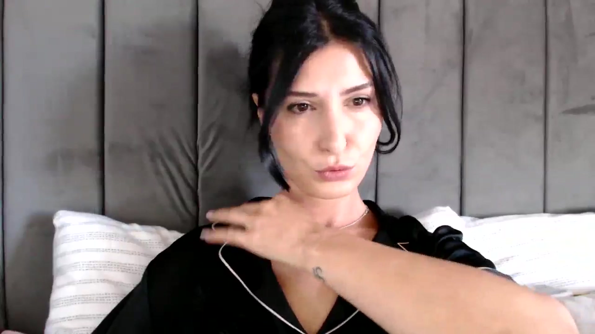 Gallery image thumbnail from MissLeanne's myfreecams stream on, 09/09/2025, 09:25 image 3 of 20