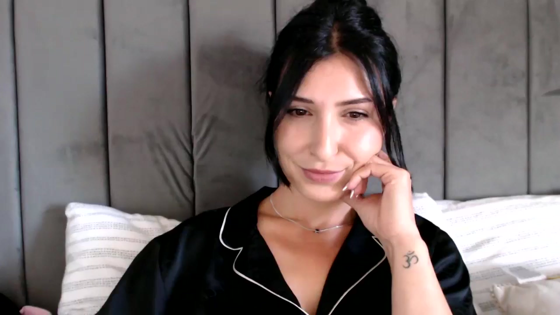 Gallery image thumbnail from MissLeanne's myfreecams stream on, 09/09/2025, 09:25 image 17 of 20