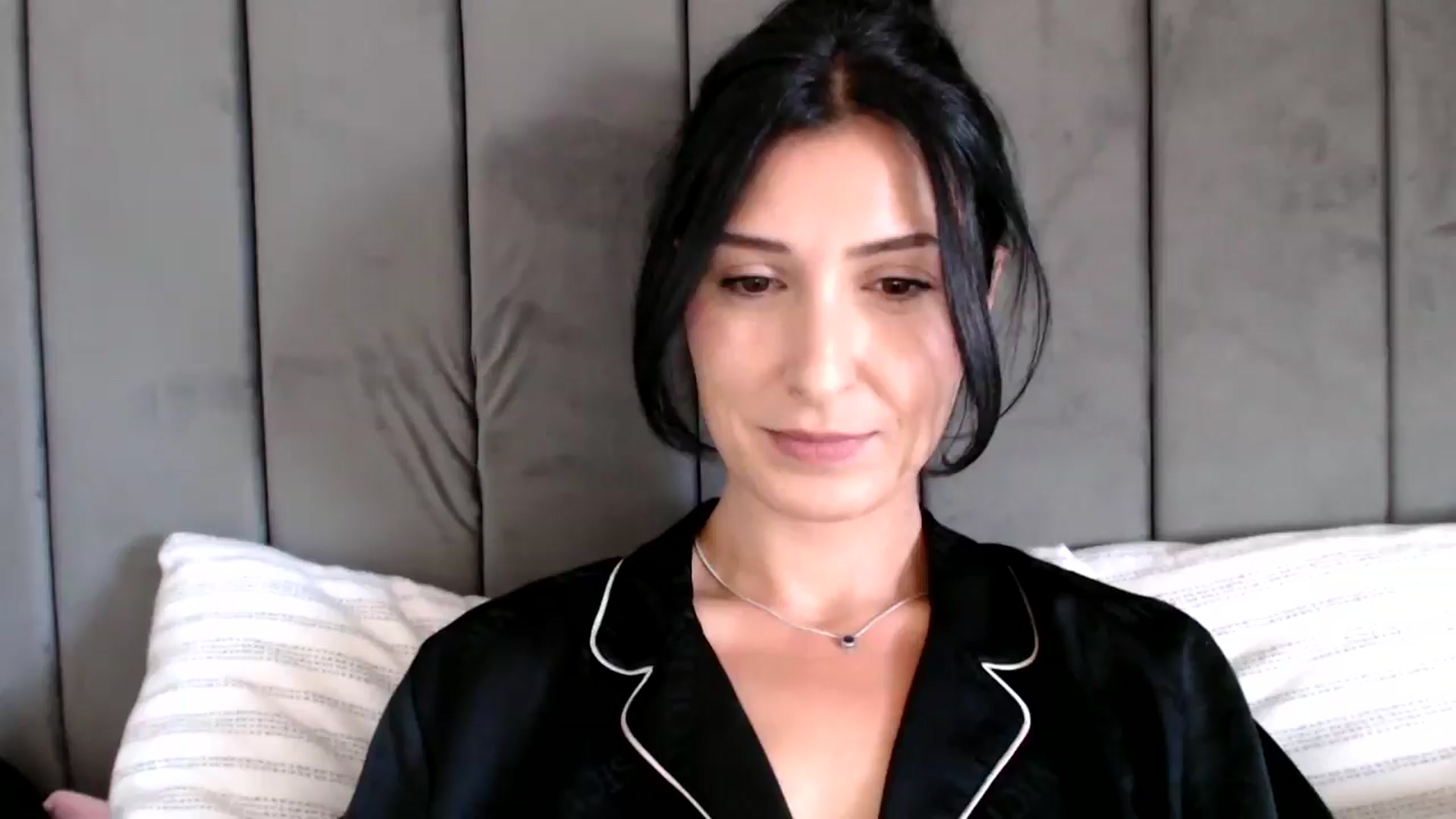 Gallery image thumbnail from MissLeanne's myfreecams stream on, 09/09/2025, 10:15 image 3 of 20