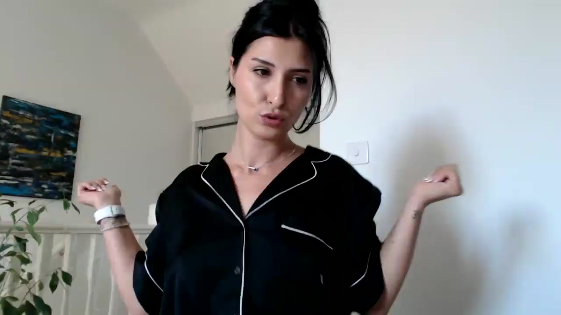 Gallery image thumbnail from MissLeanne's myfreecams stream on, 09/09/2025, 10:15 image 6 of 20