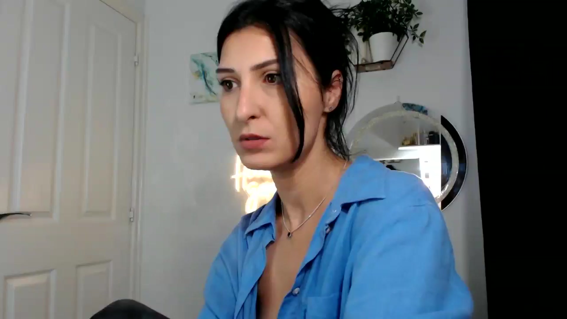 Gallery image thumbnail from MissLeanne's myfreecams stream on, 09/10/2025, 08:12 image 1 of 20