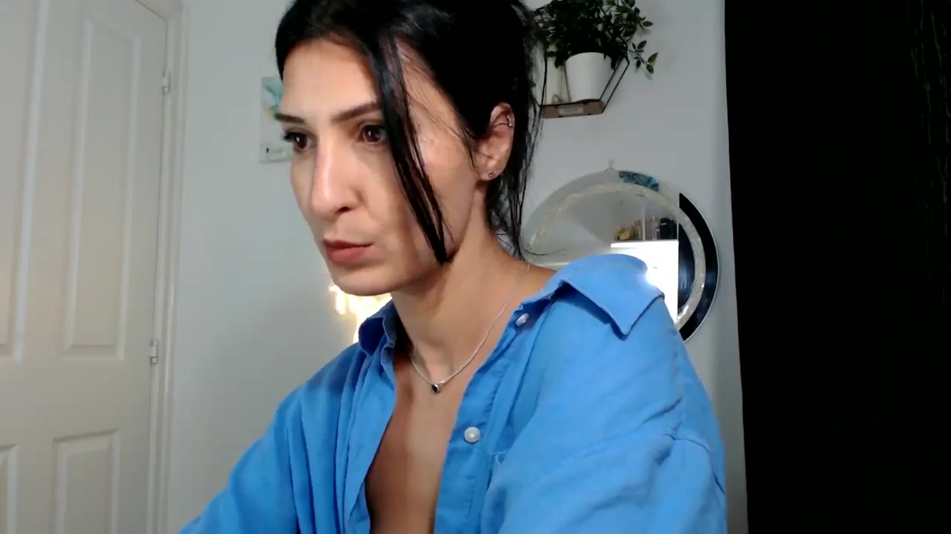 Gallery image thumbnail from MissLeanne's myfreecams stream on, 09/10/2025, 08:12 image 9 of 20