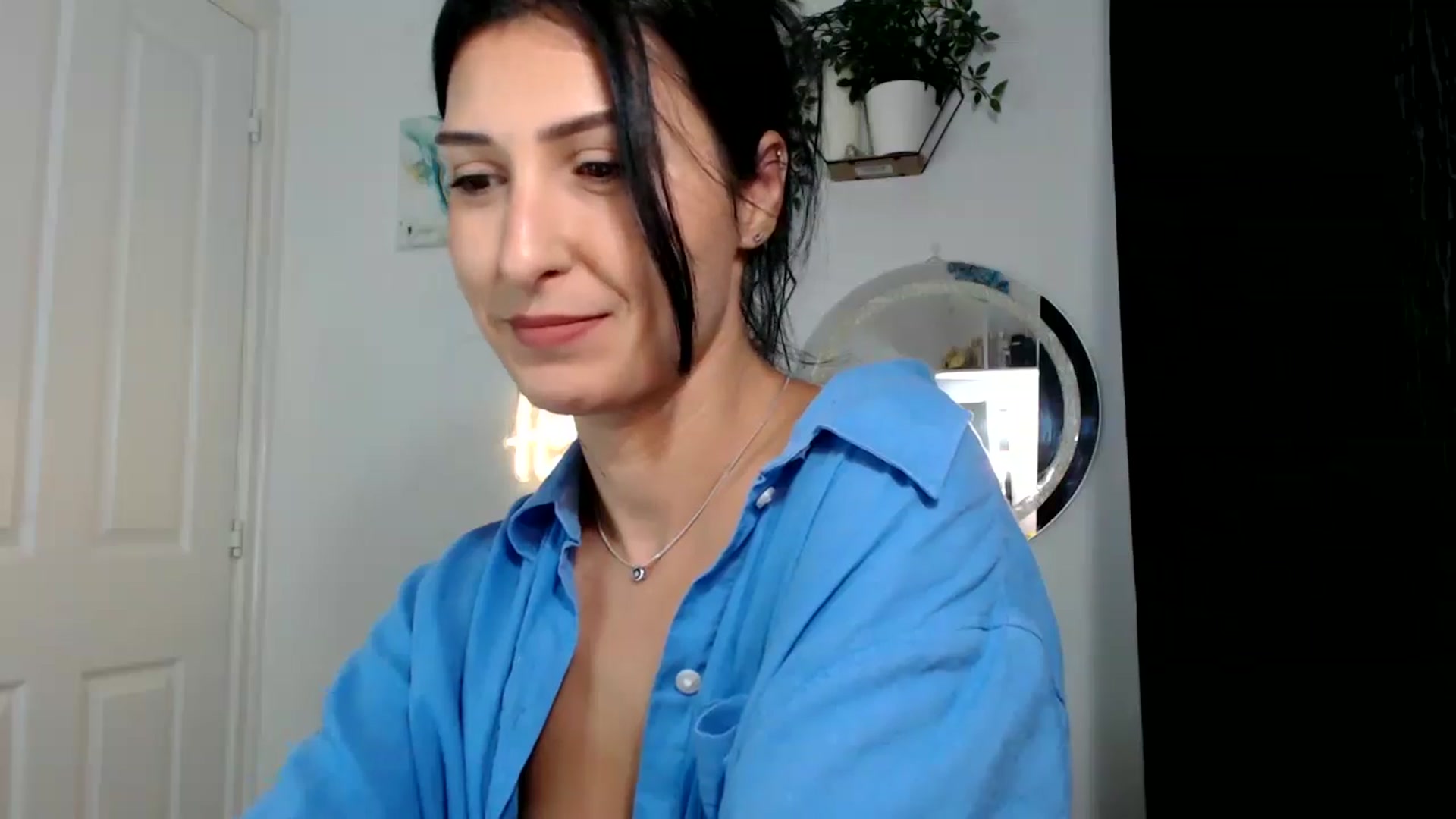 Gallery image thumbnail from MissLeanne's myfreecams stream on, 09/10/2025, 08:12 image 13 of 20
