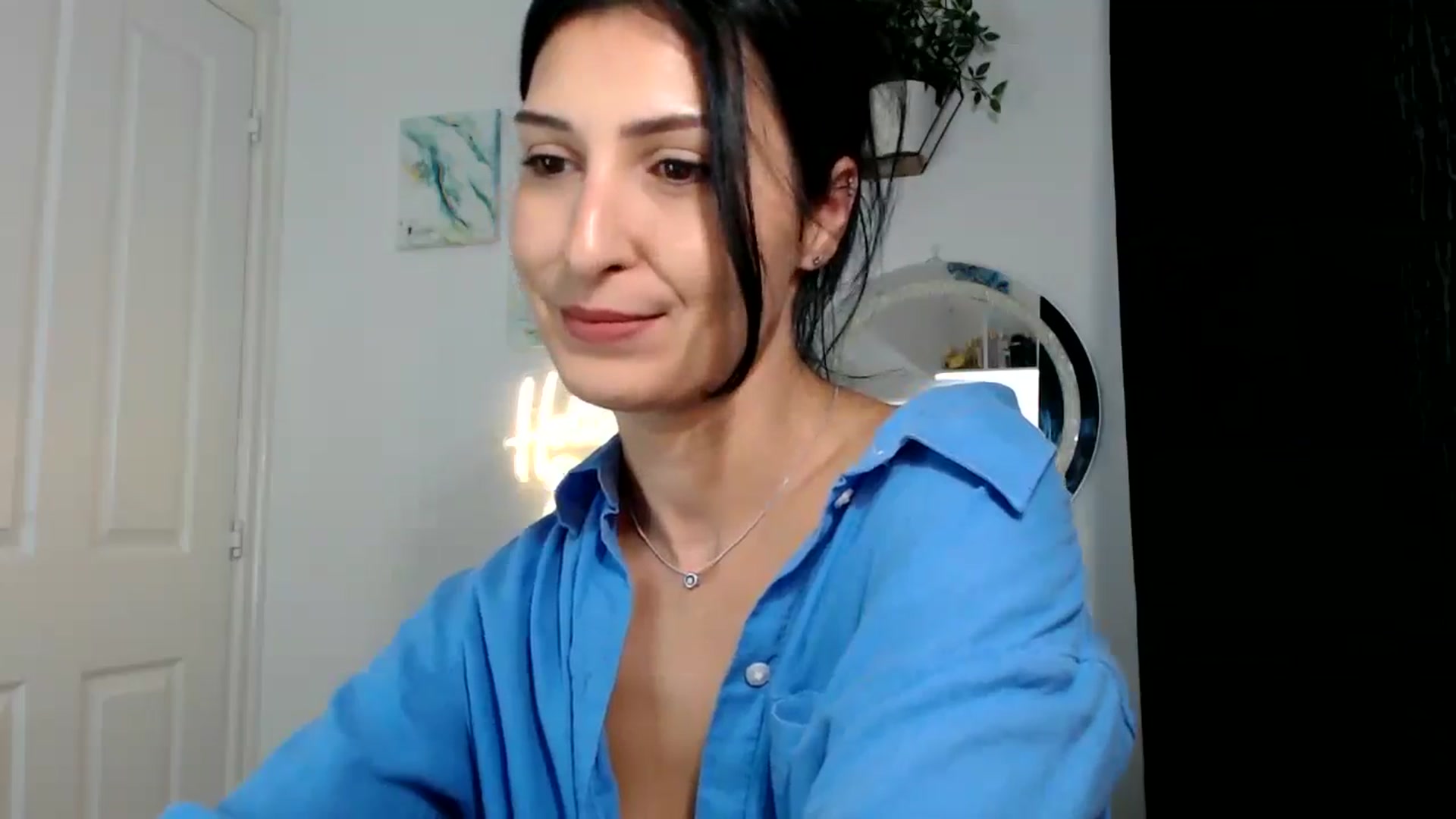 Gallery image thumbnail from MissLeanne's myfreecams stream on, 09/10/2025, 08:12 image 11 of 20