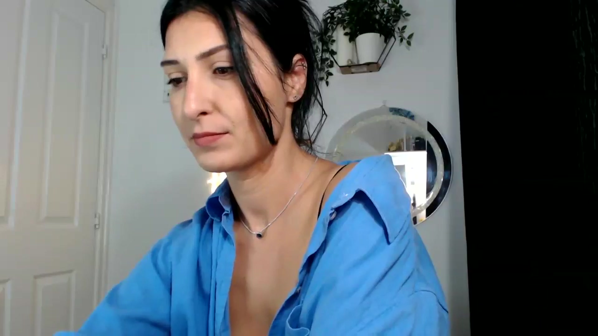 Gallery image thumbnail from MissLeanne's myfreecams stream on, 09/10/2025, 08:12 image 19 of 20