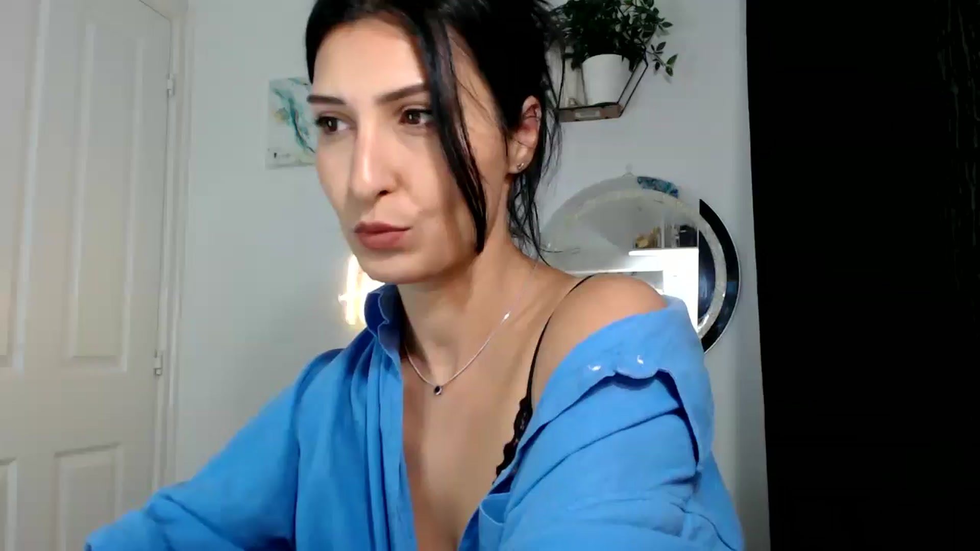 Gallery image thumbnail from MissLeanne's myfreecams stream on, 09/10/2025, 08:12 image 7 of 20
