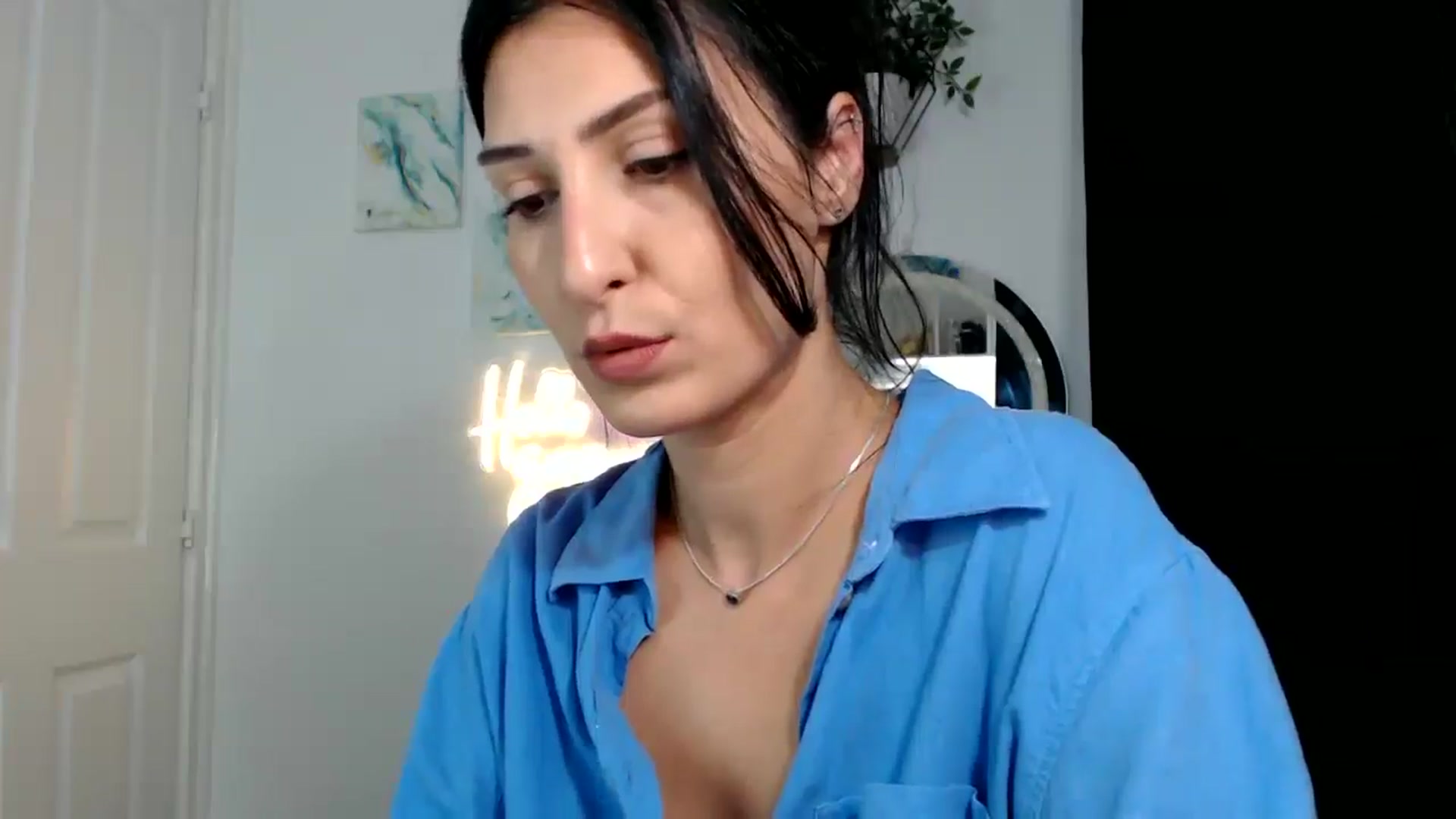 Gallery image thumbnail from MissLeanne's myfreecams stream on, 09/10/2025, 08:40 image 12 of 20
