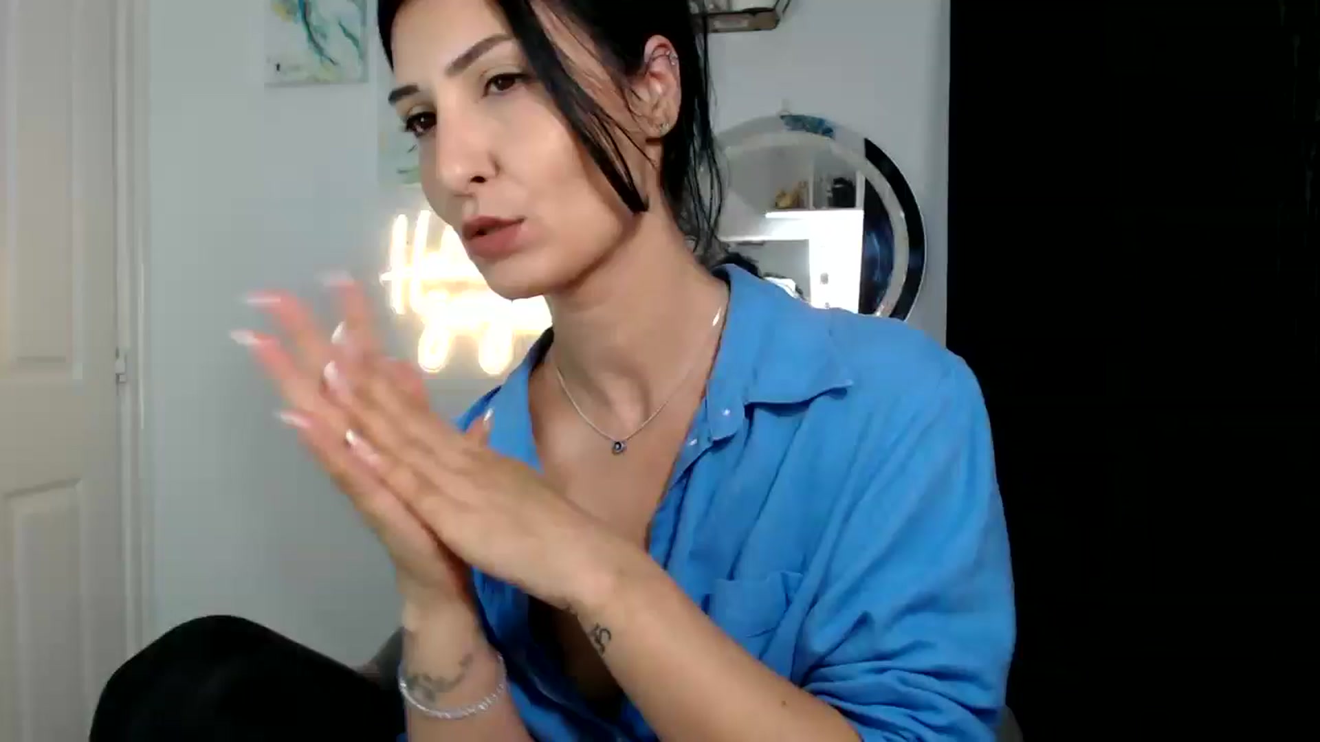 Gallery image thumbnail from MissLeanne's myfreecams stream on, 09/10/2025, 08:40 image 4 of 20