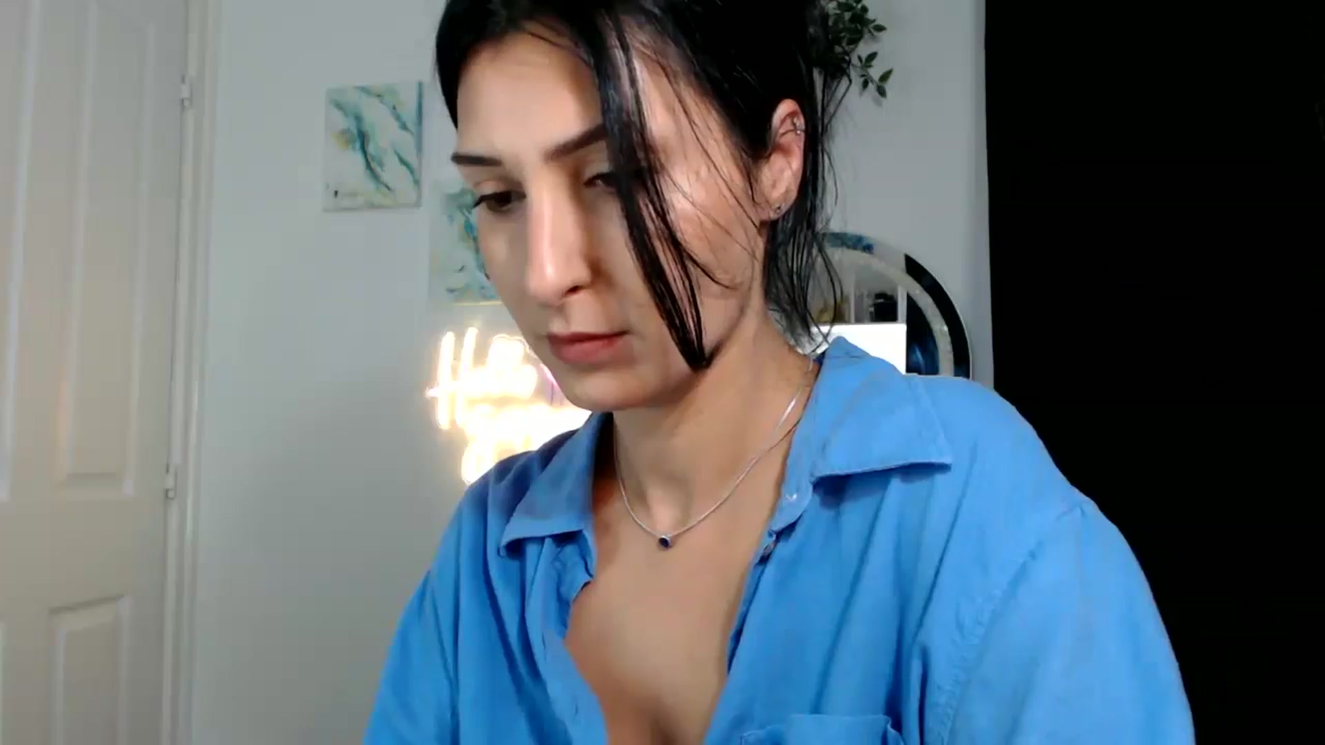 Gallery image thumbnail from MissLeanne's myfreecams stream on, 09/10/2025, 08:40 image 13 of 20