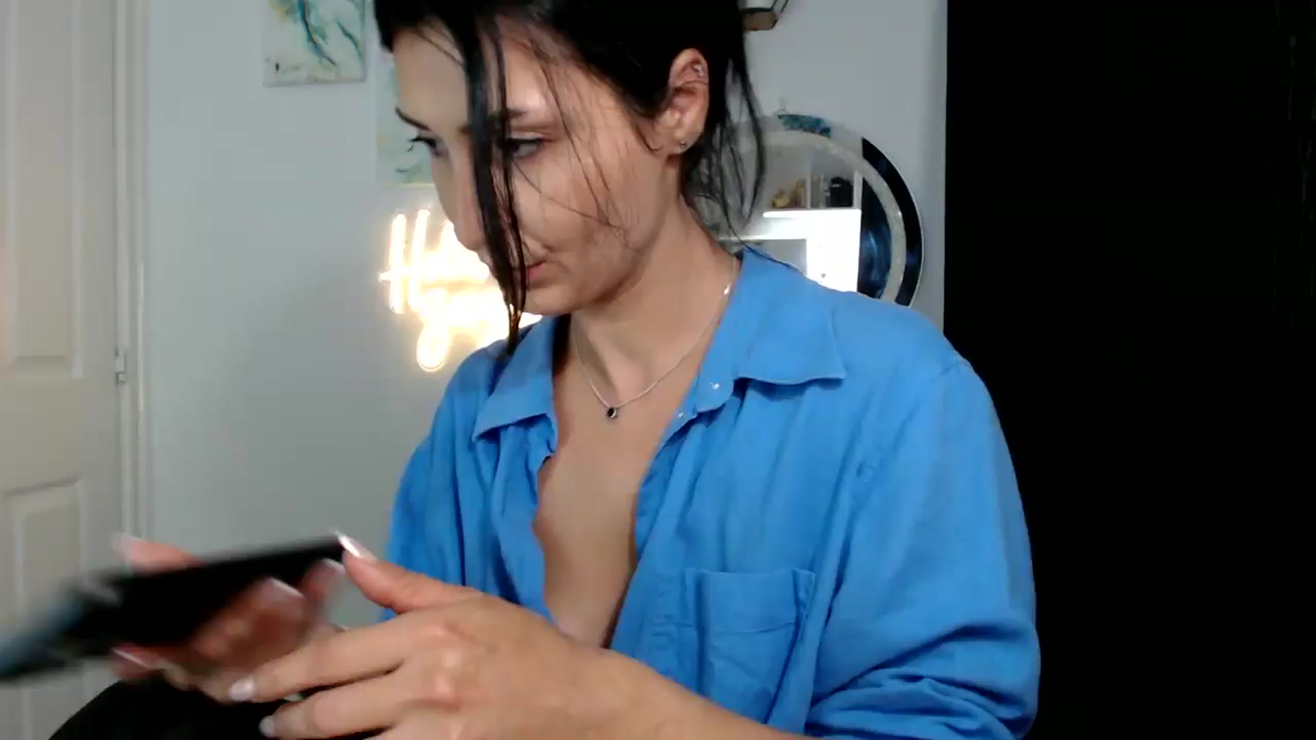 Gallery image thumbnail from MissLeanne's myfreecams stream on, 09/10/2025, 08:40 image 6 of 20