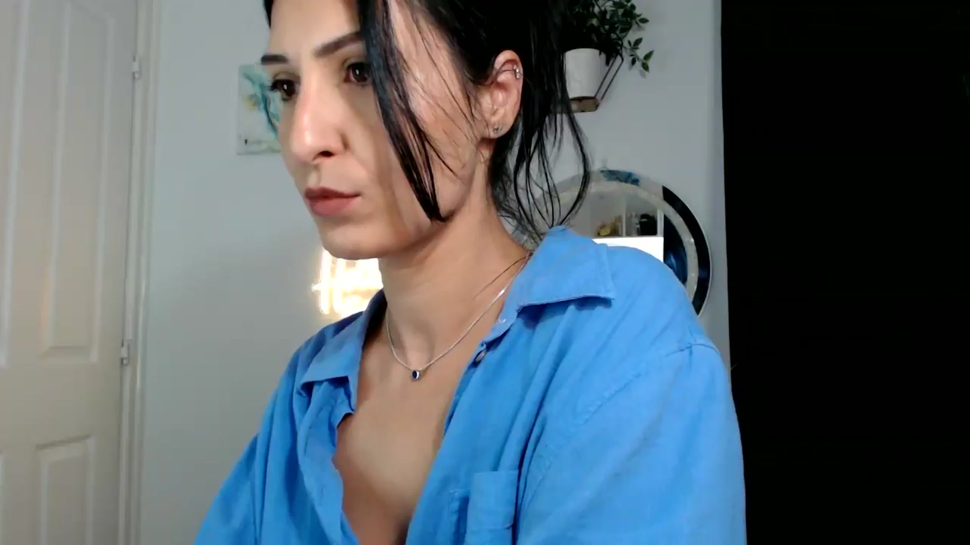 Gallery image thumbnail from MissLeanne's myfreecams stream on, 09/10/2025, 08:40 image 10 of 20