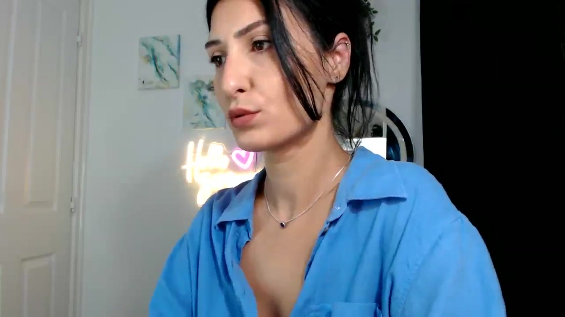 Gallery image thumbnail from MissLeanne's myfreecams stream on, 09/10/2025, 08:40 image 16 of 20