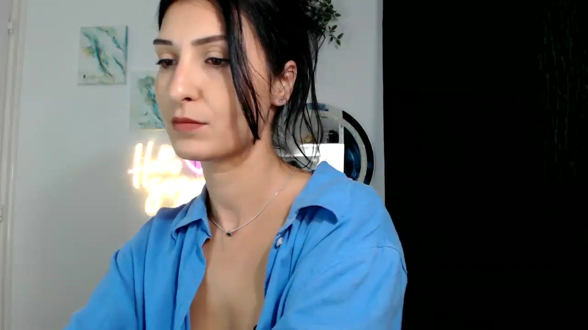 Gallery image thumbnail from MissLeanne's myfreecams stream on, 09/10/2025, 08:58 image 5 of 20